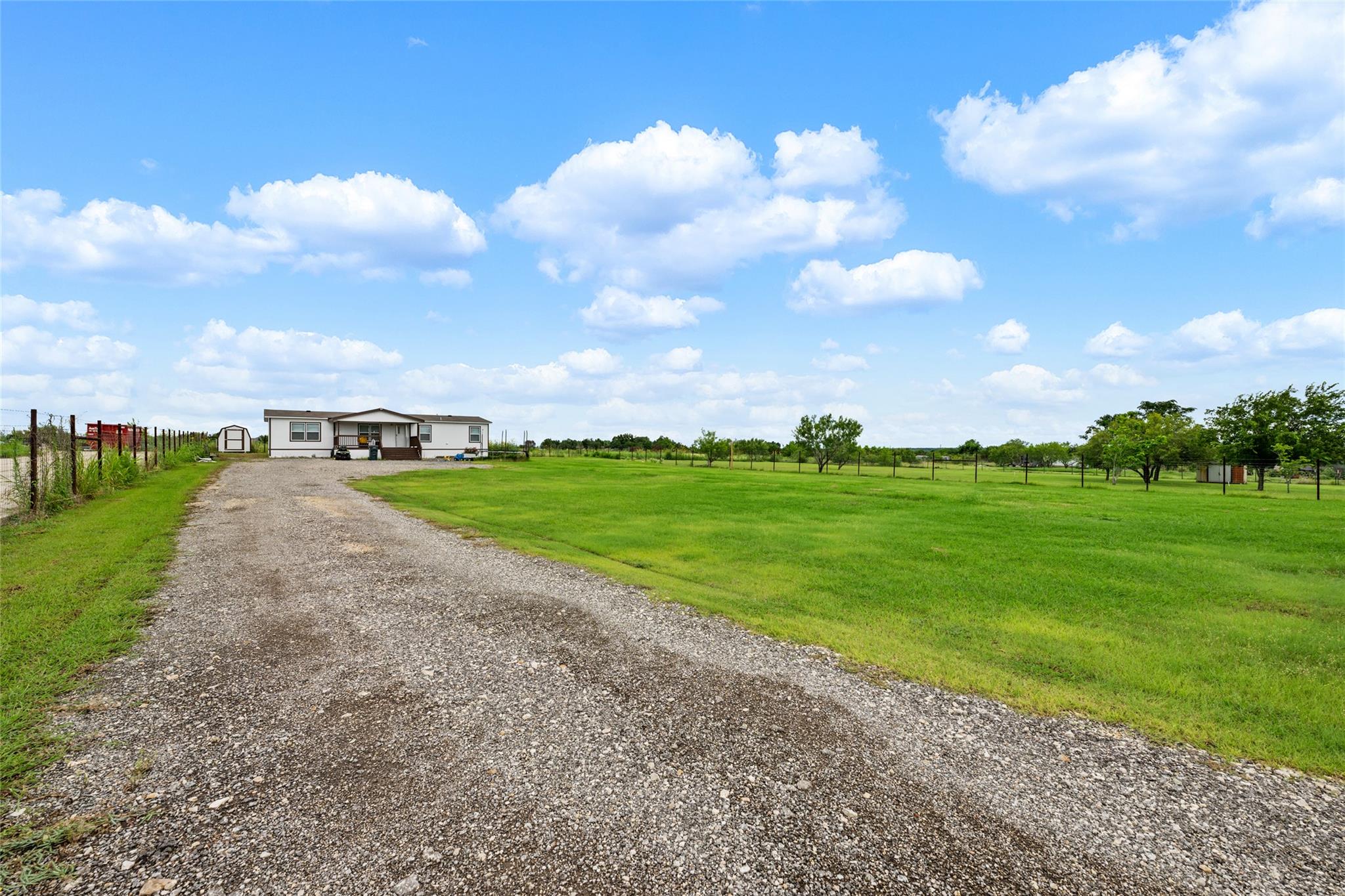 360 Shady Oaks Dr #b Property Photo 4