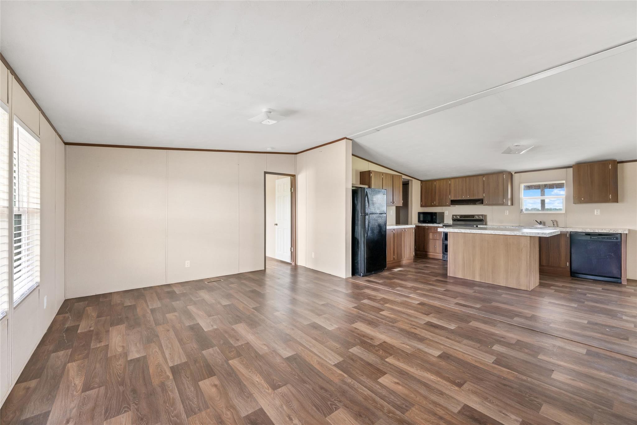 360 Shady Oaks Dr #b Property Photo 7