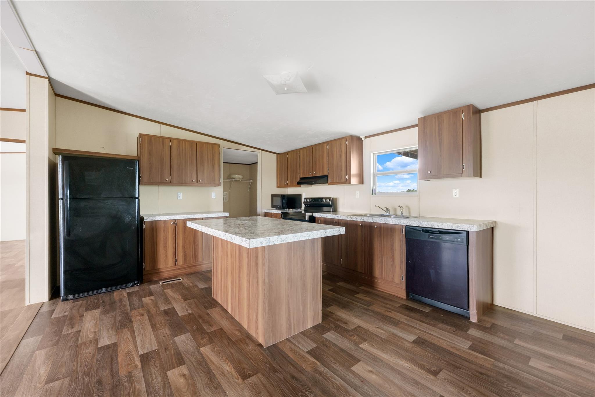 360 Shady Oaks Dr #b Property Photo 14