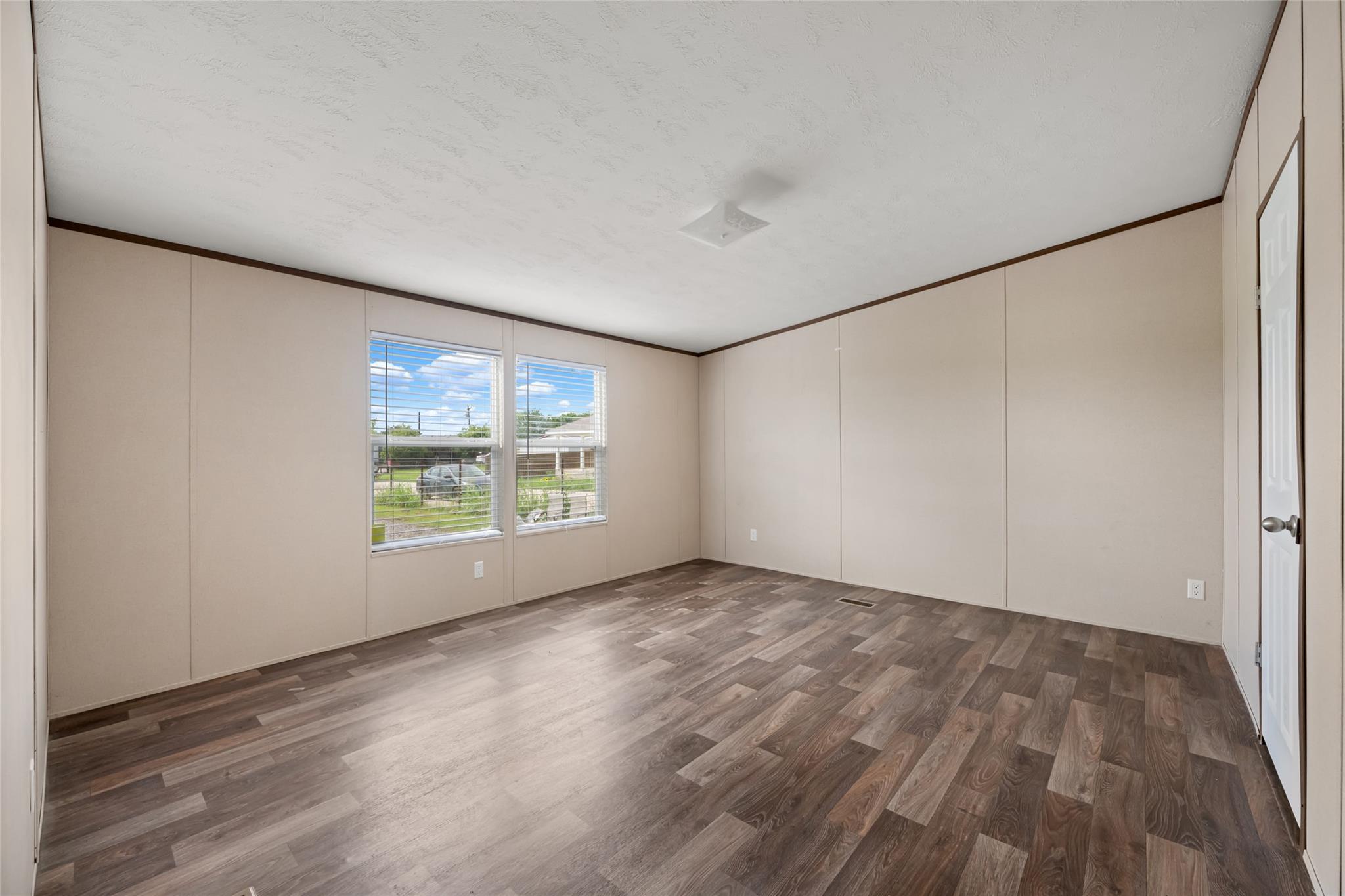 360 Shady Oaks Dr #b Property Photo 20