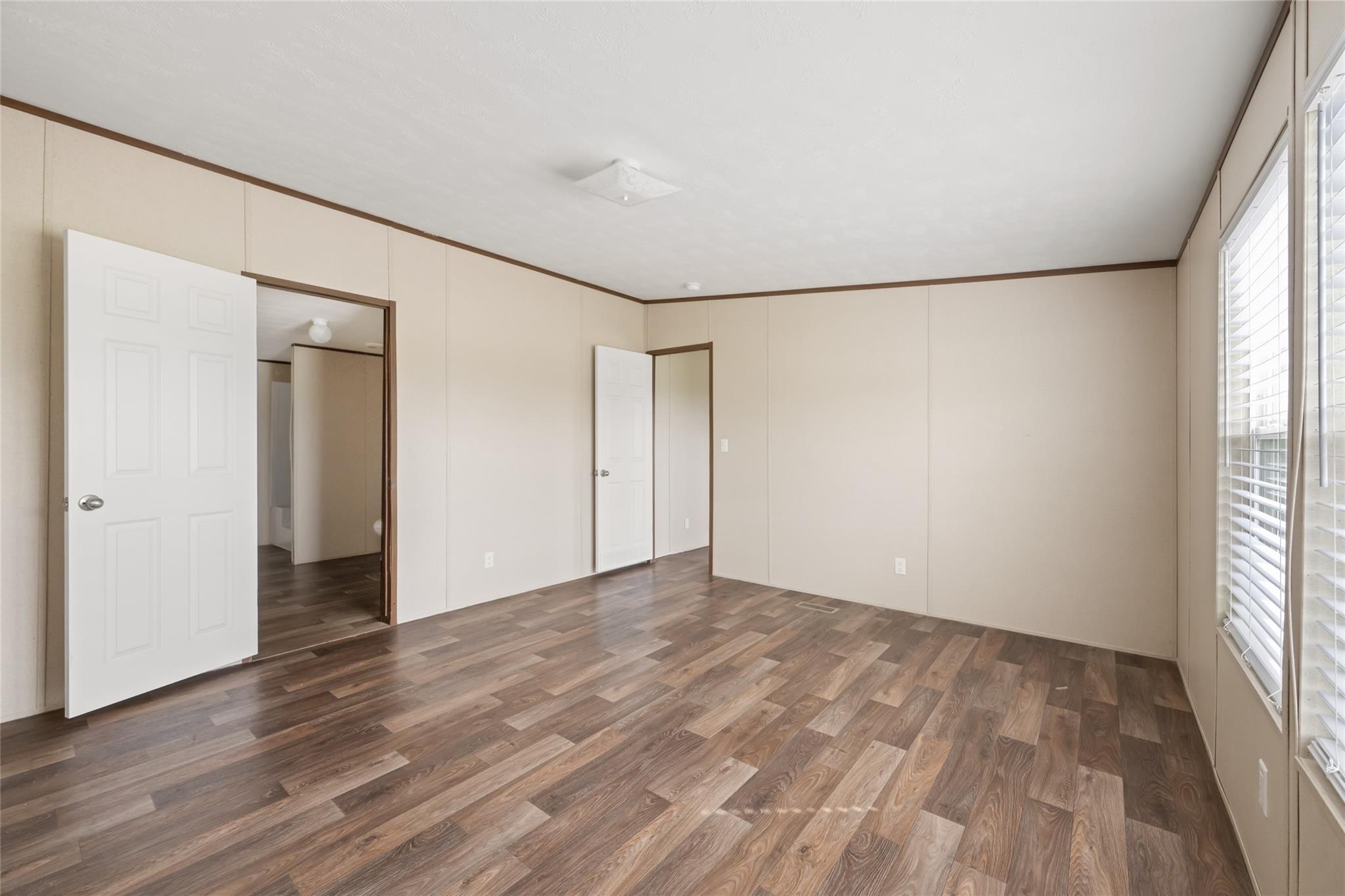360 Shady Oaks Dr #b Property Photo 21