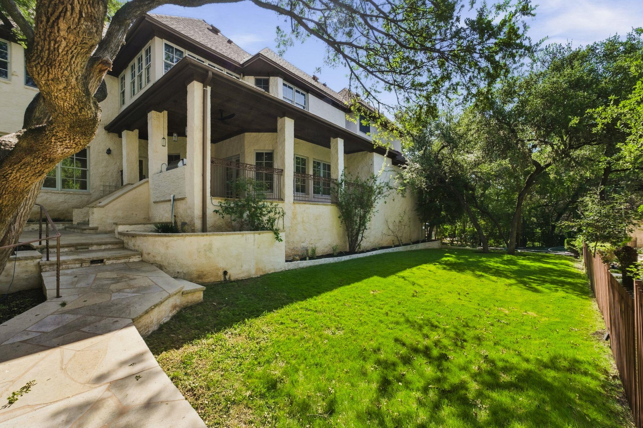2900 Meandering River Ct Property Photo 4