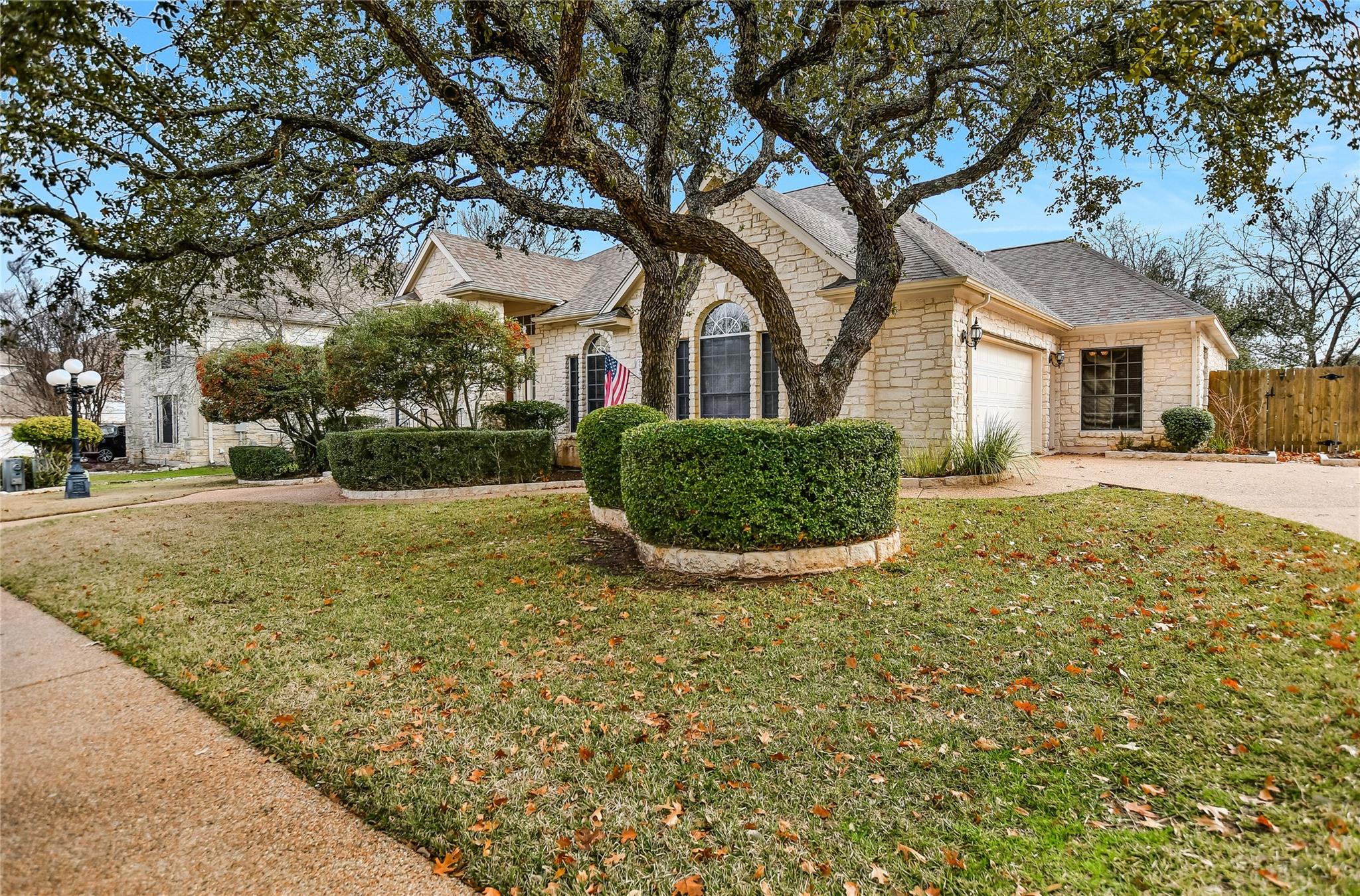 309 Champions Dr Property Photo 2