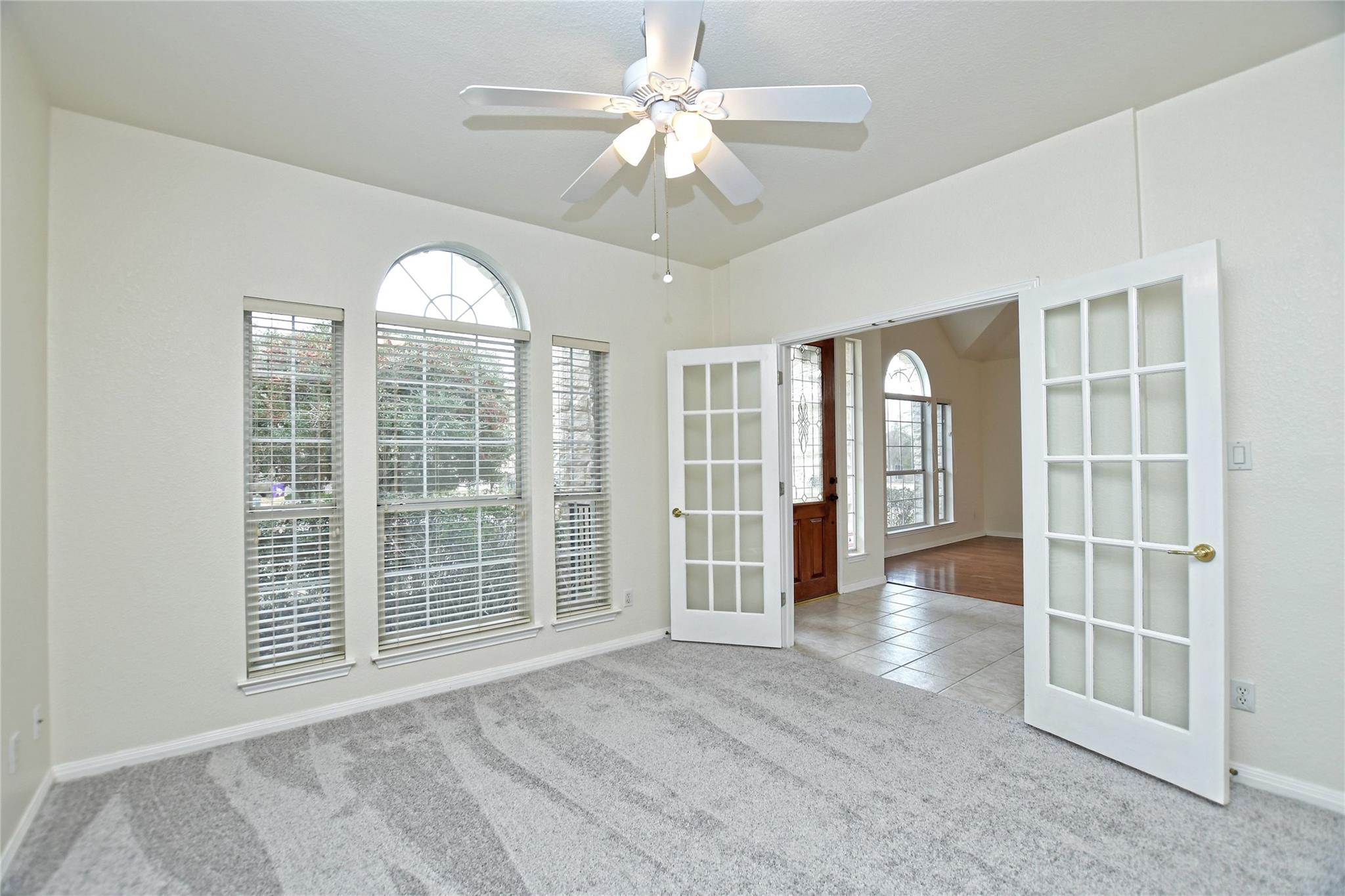 309 Champions Dr Property Photo 7