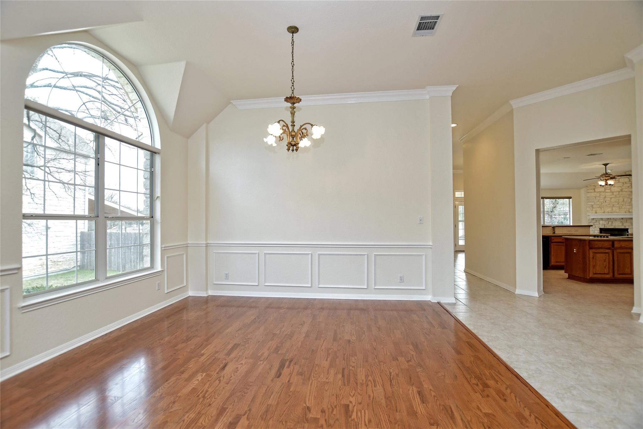309 Champions Dr Property Photo 11