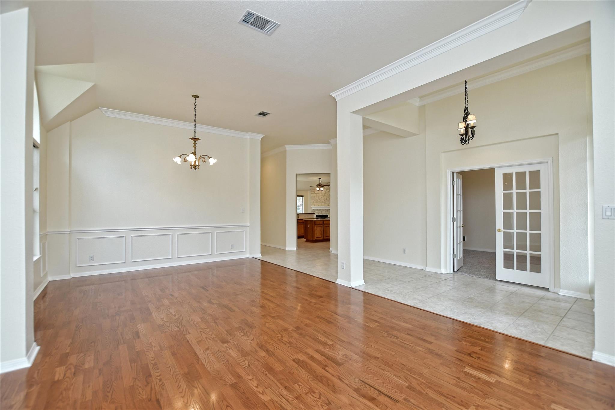 309 Champions Dr Property Photo 12