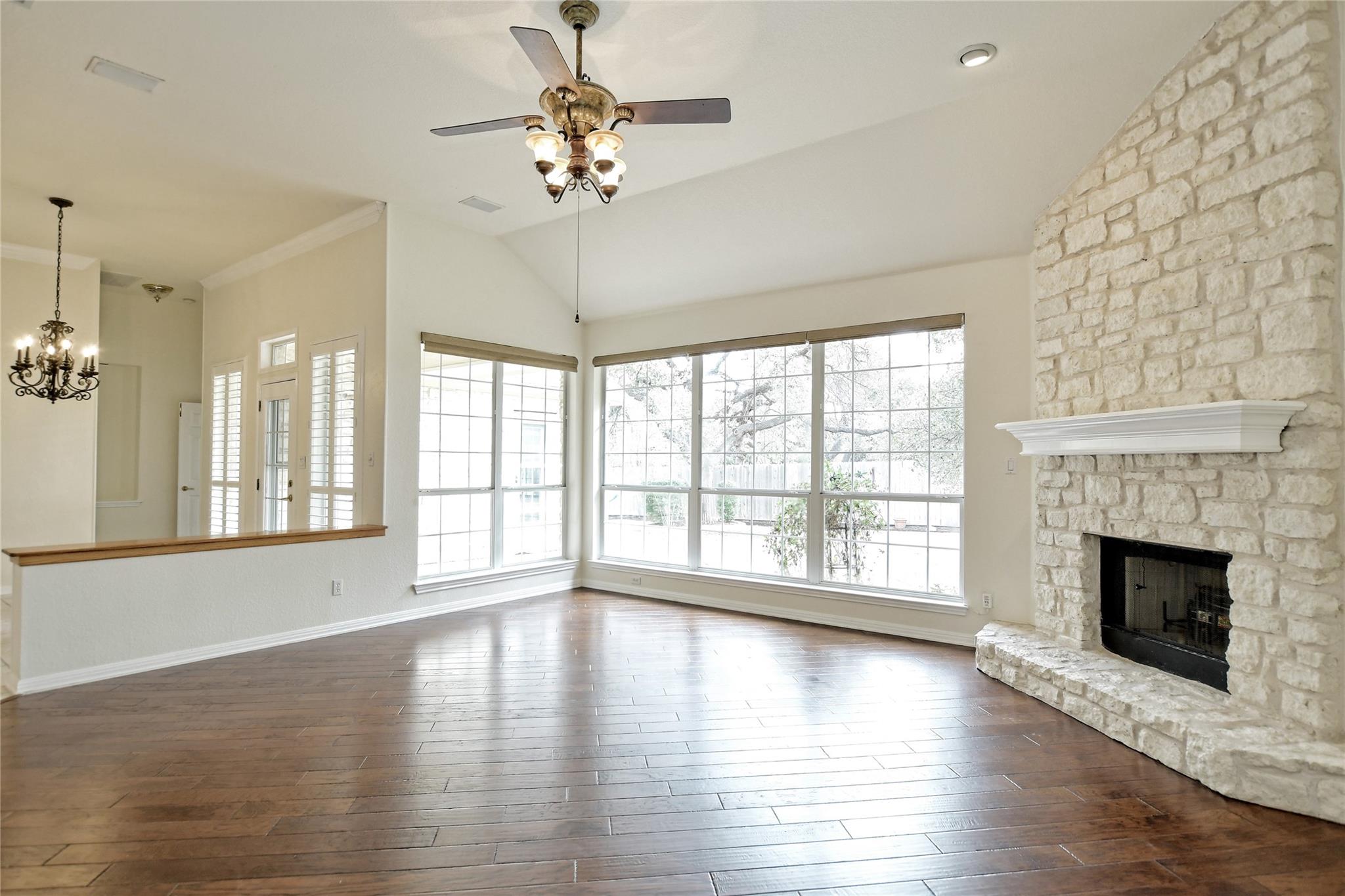 309 Champions Dr Property Photo 14