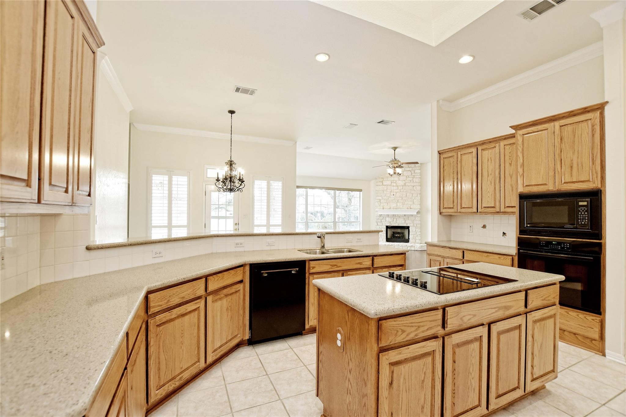 309 Champions Dr Property Photo 15