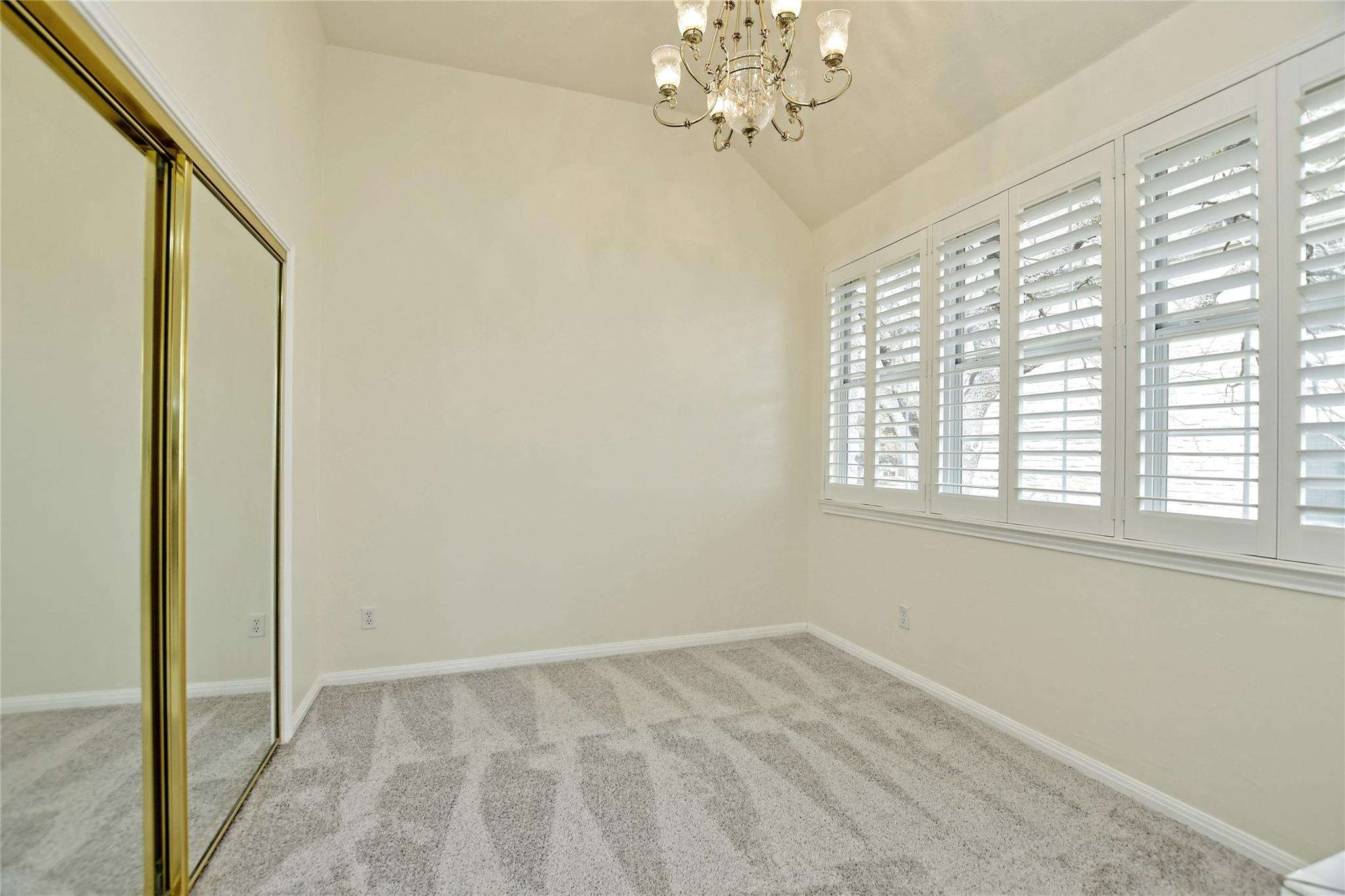 309 Champions Dr Property Photo 21