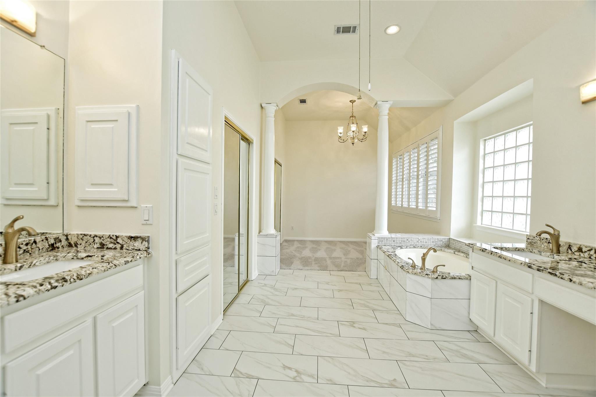 309 Champions Dr Property Photo 22