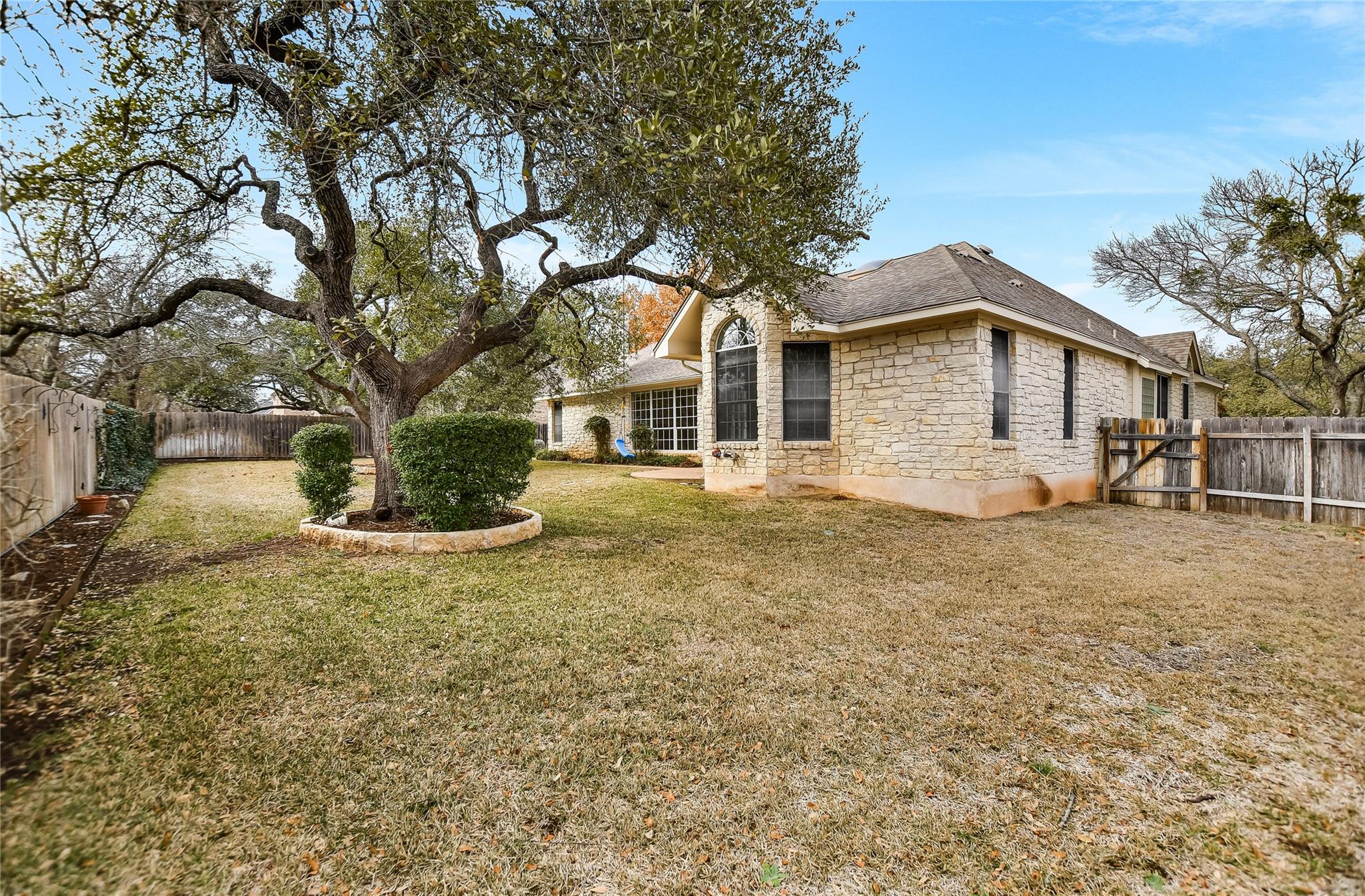 309 Champions Dr Property Photo 30