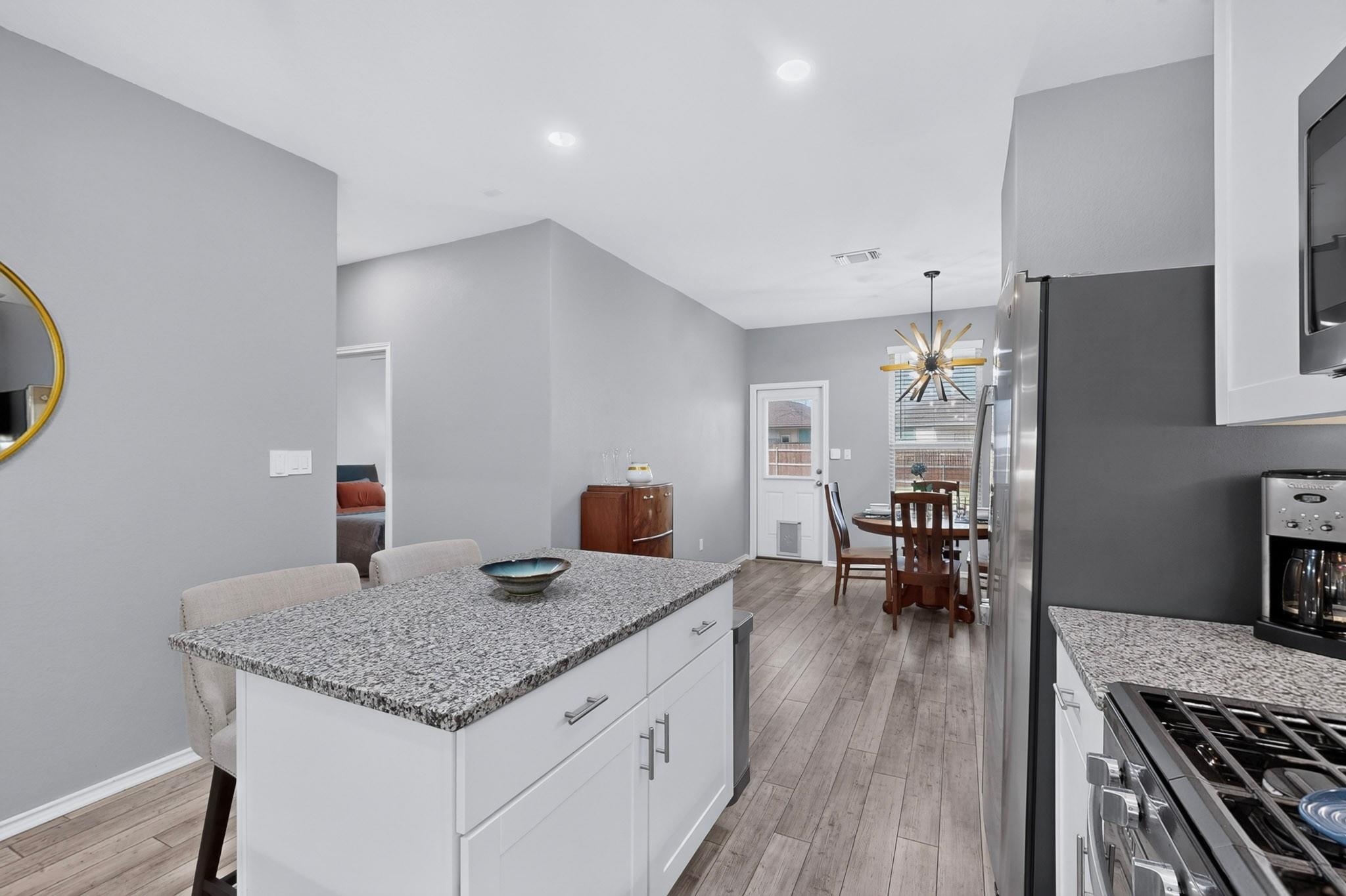 909 Black Alder St Property Photo 15