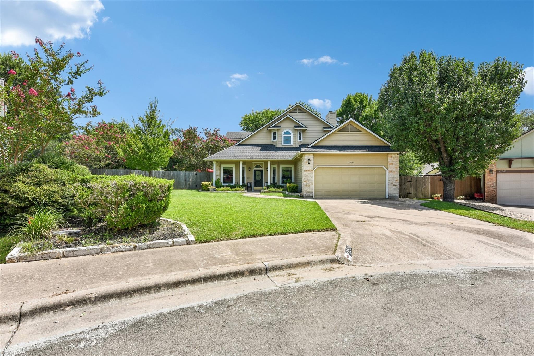 12500 Turkey Ridge Ct Property Photo 2
