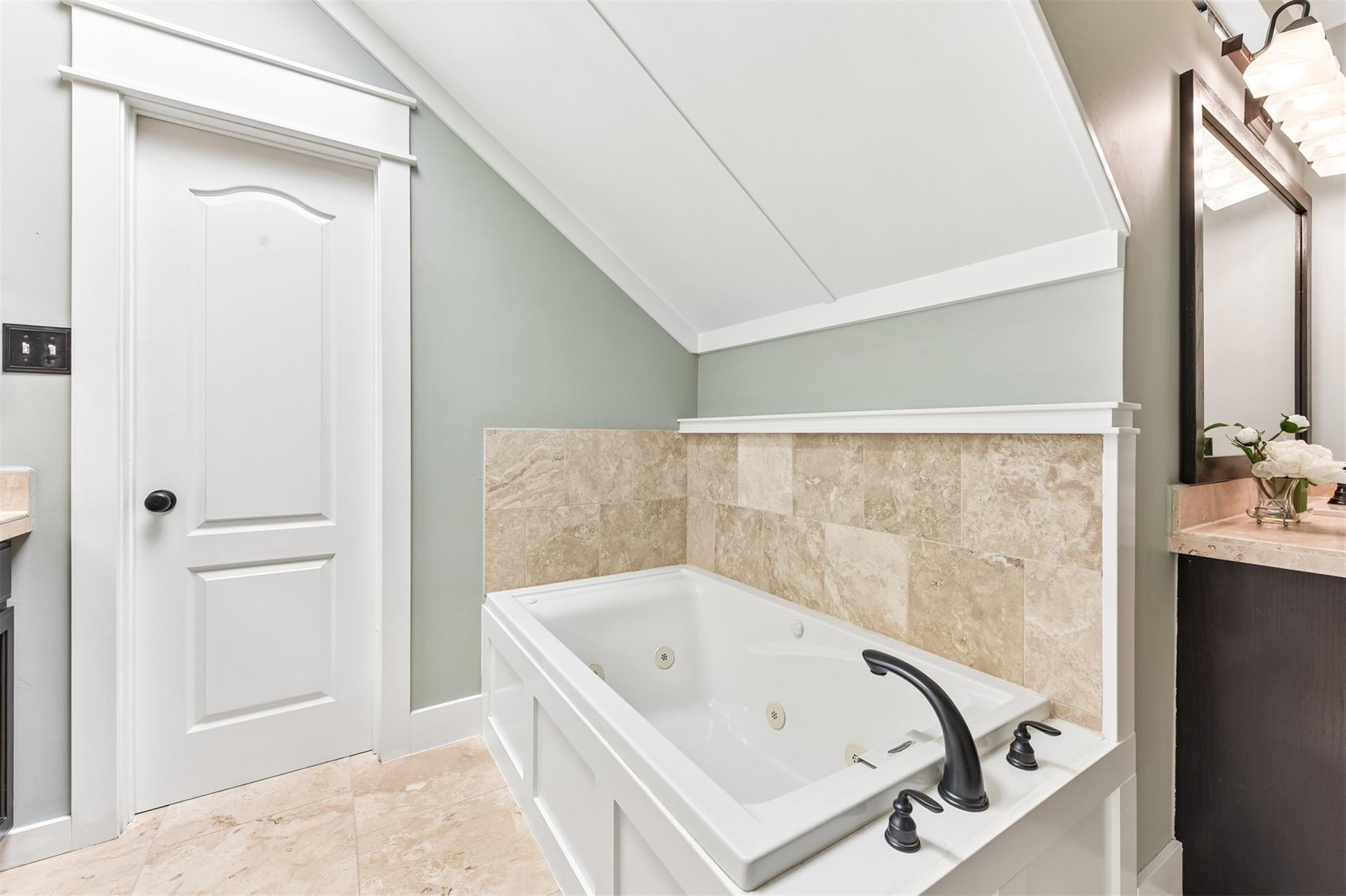 12500 Turkey Ridge Ct Property Photo 27