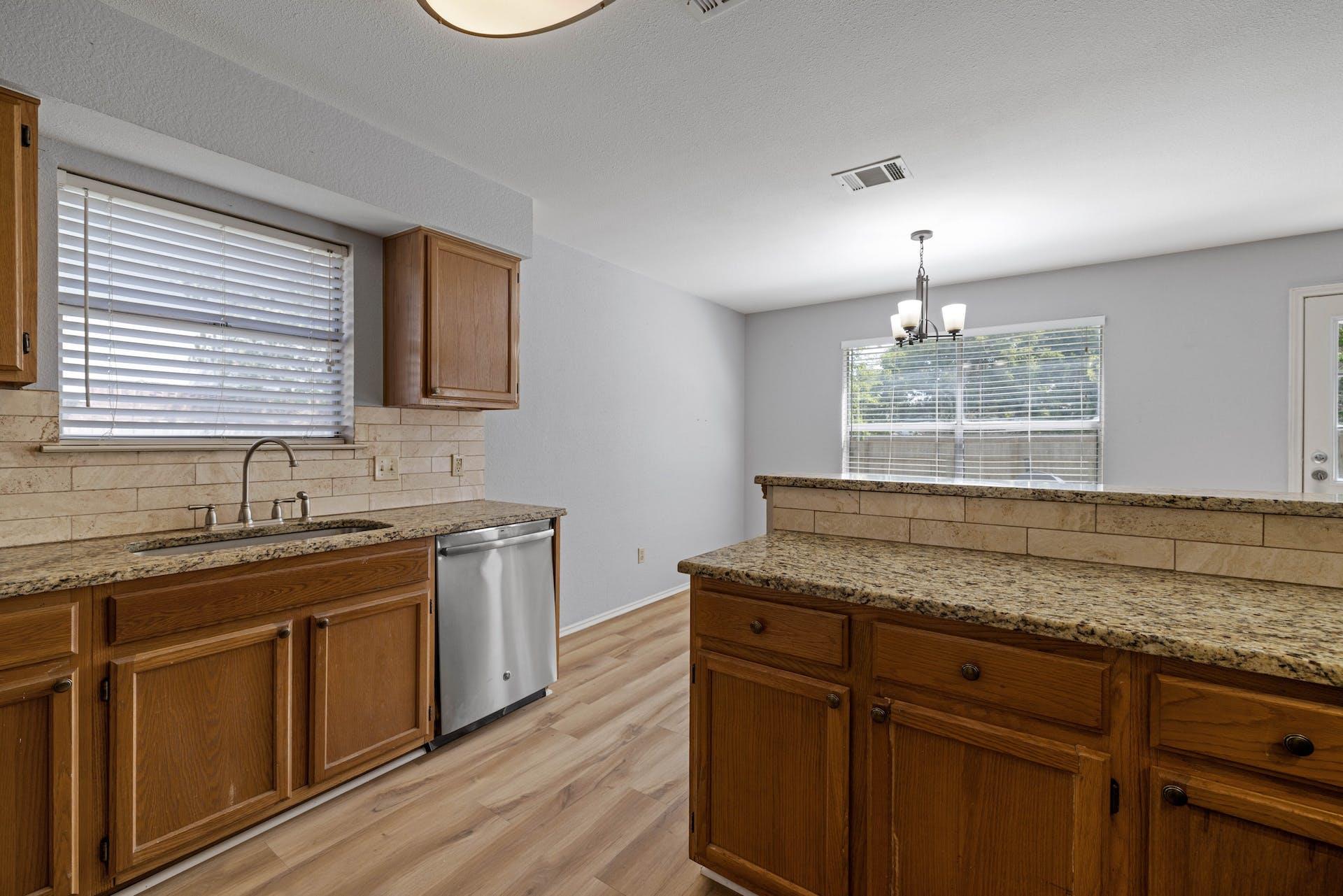8413 Priest River Dr Property Photo 6