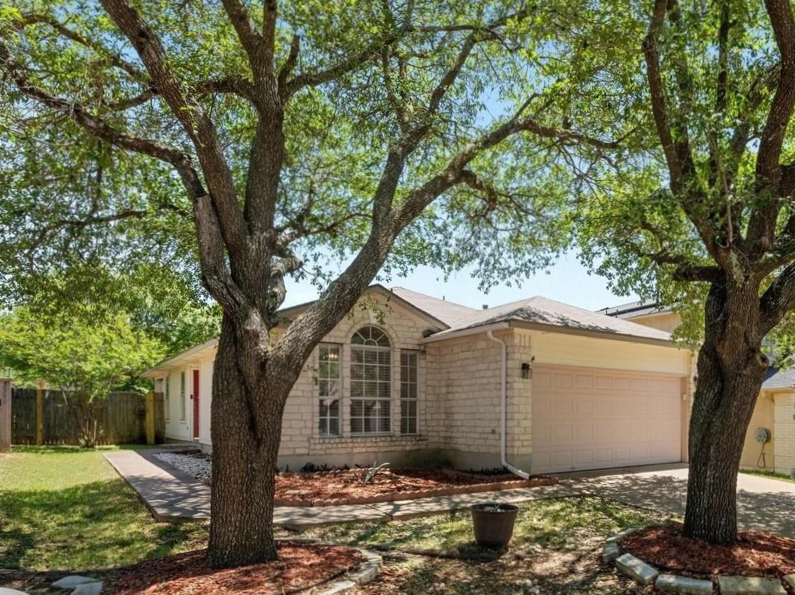 17505 Bishopsgate Dr Property Photo 1