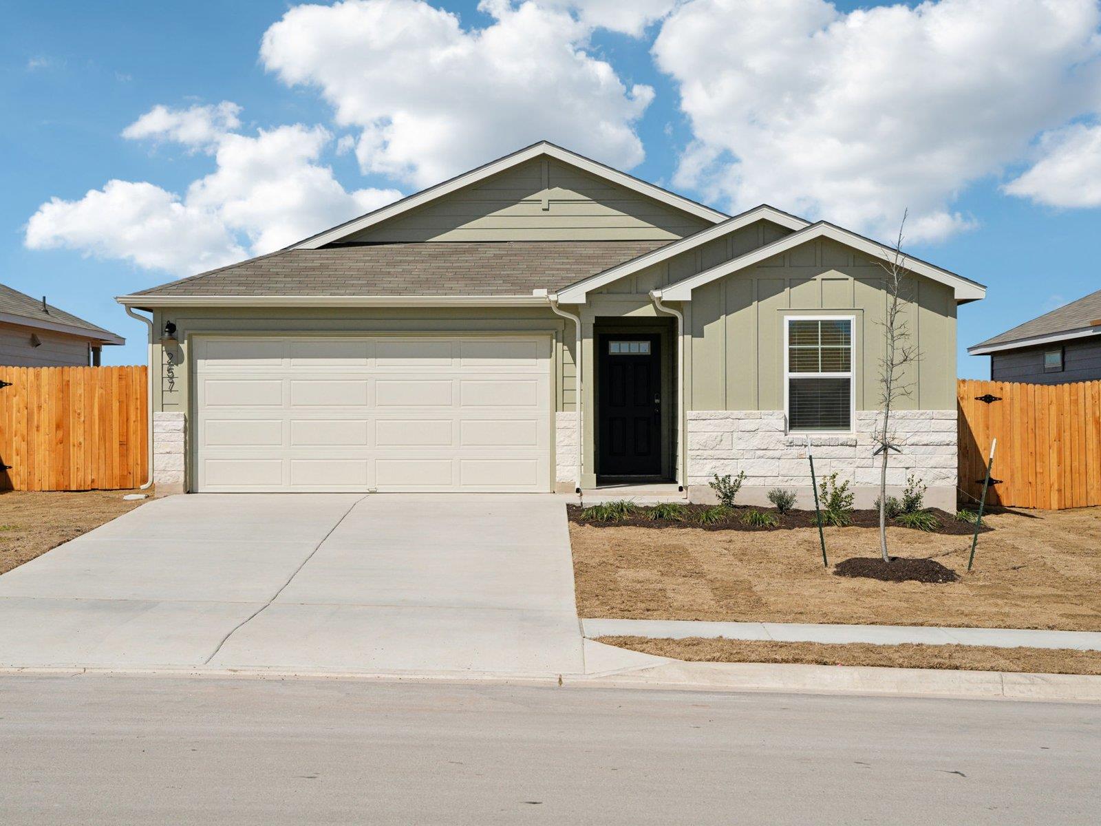 257 Boatright Blvd Property Photo