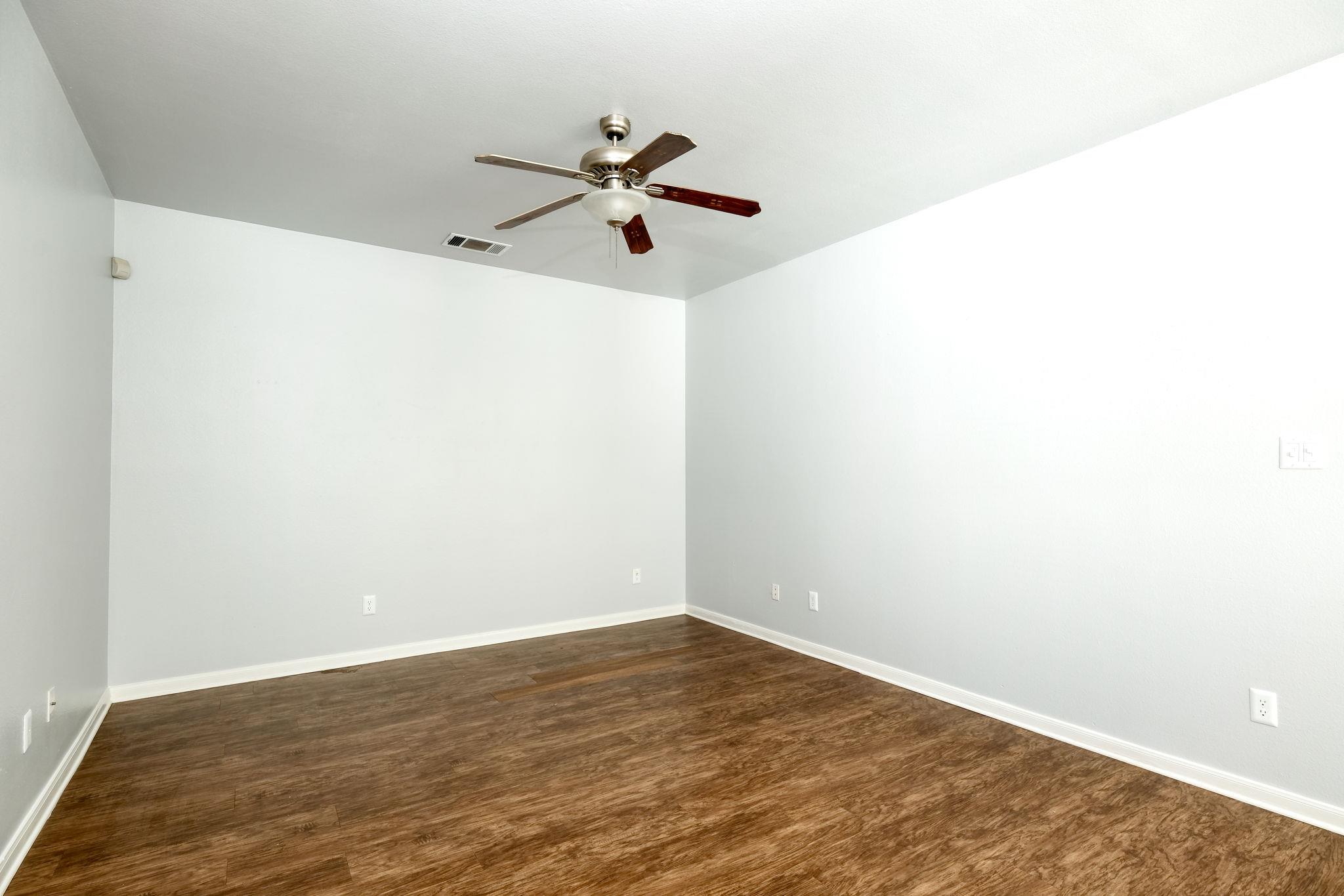 2802 Southampton Way #a Property Photo 2