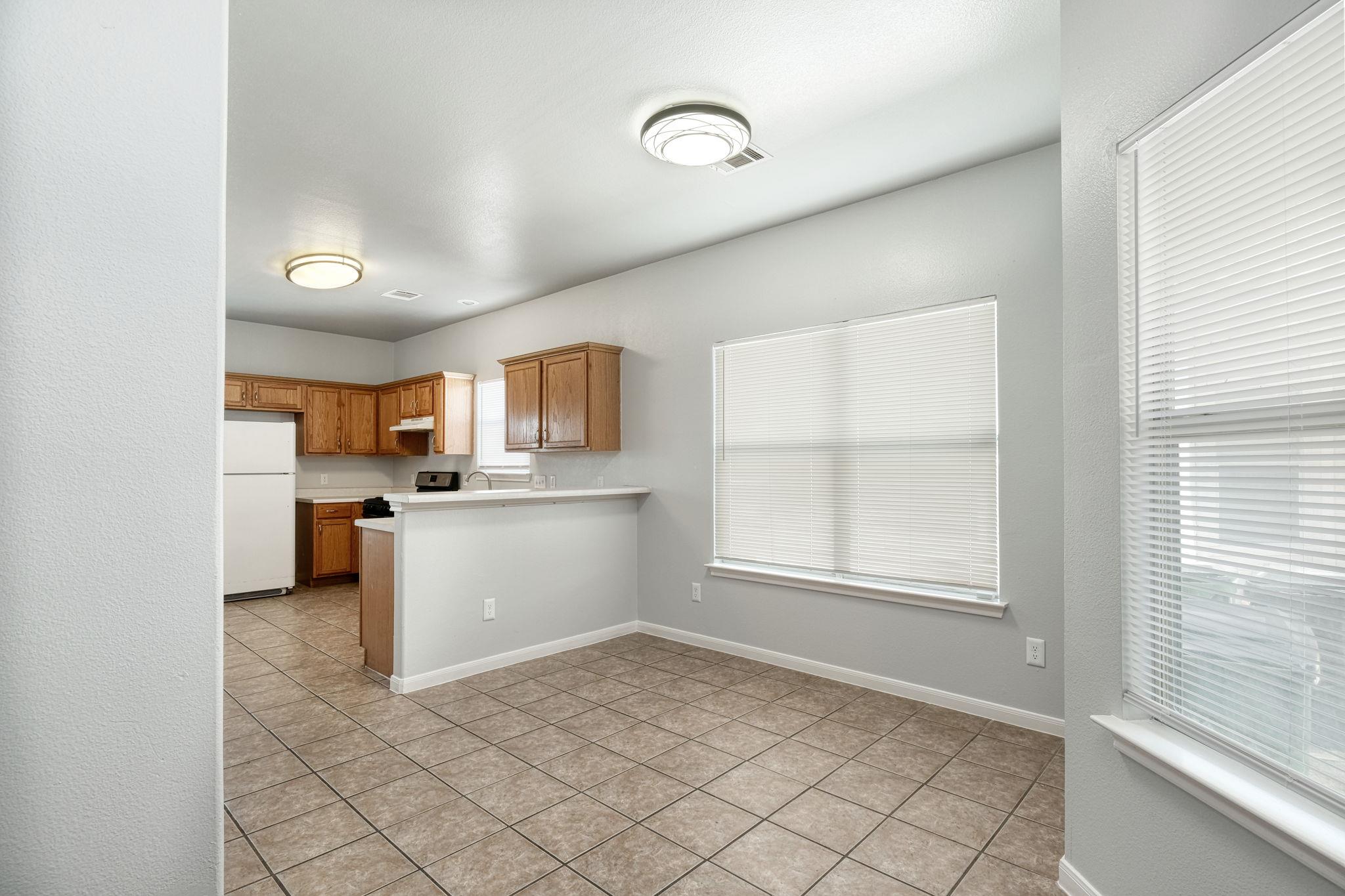 2802 Southampton Way #a Property Photo 3