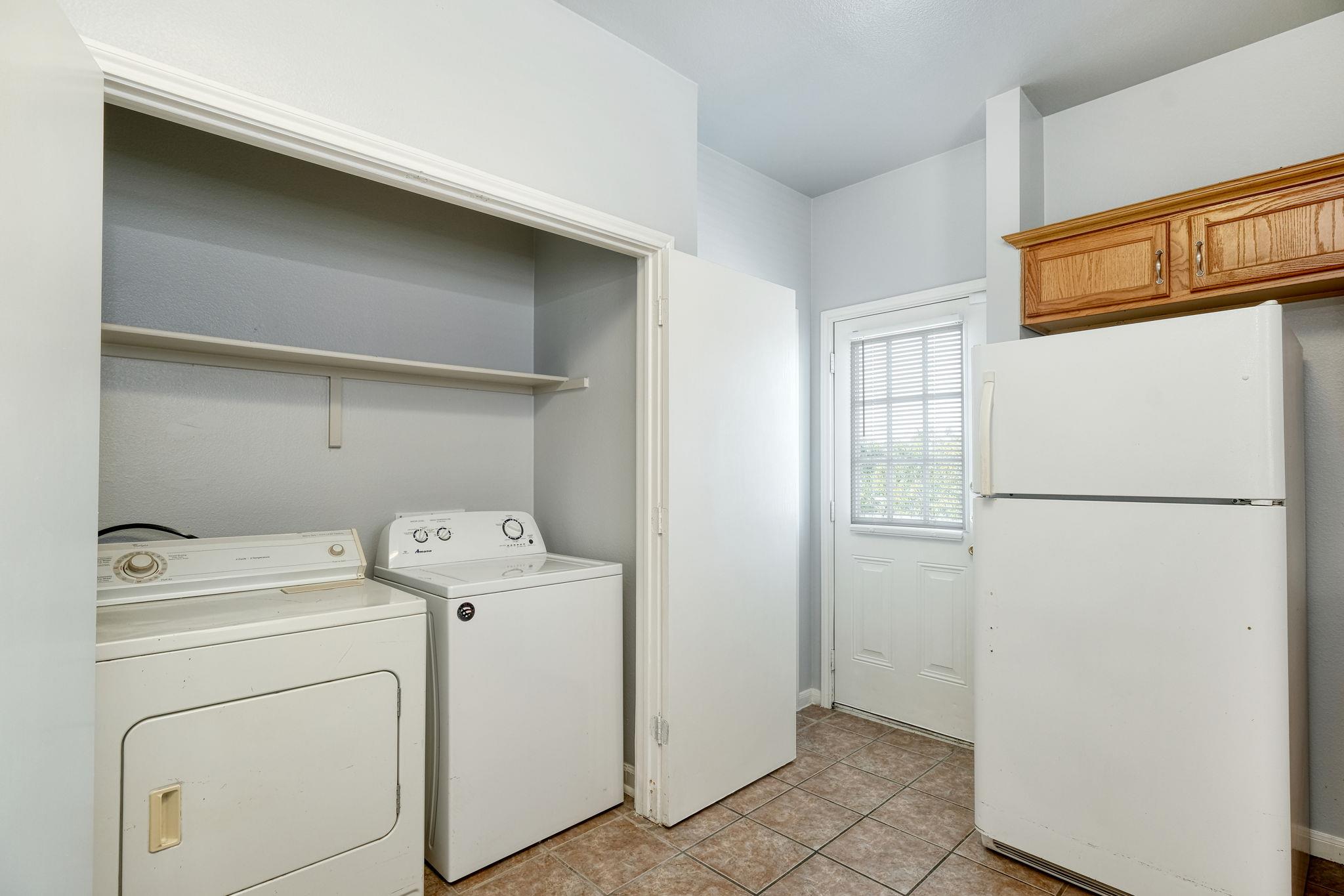 2802 Southampton Way #a Property Photo 6