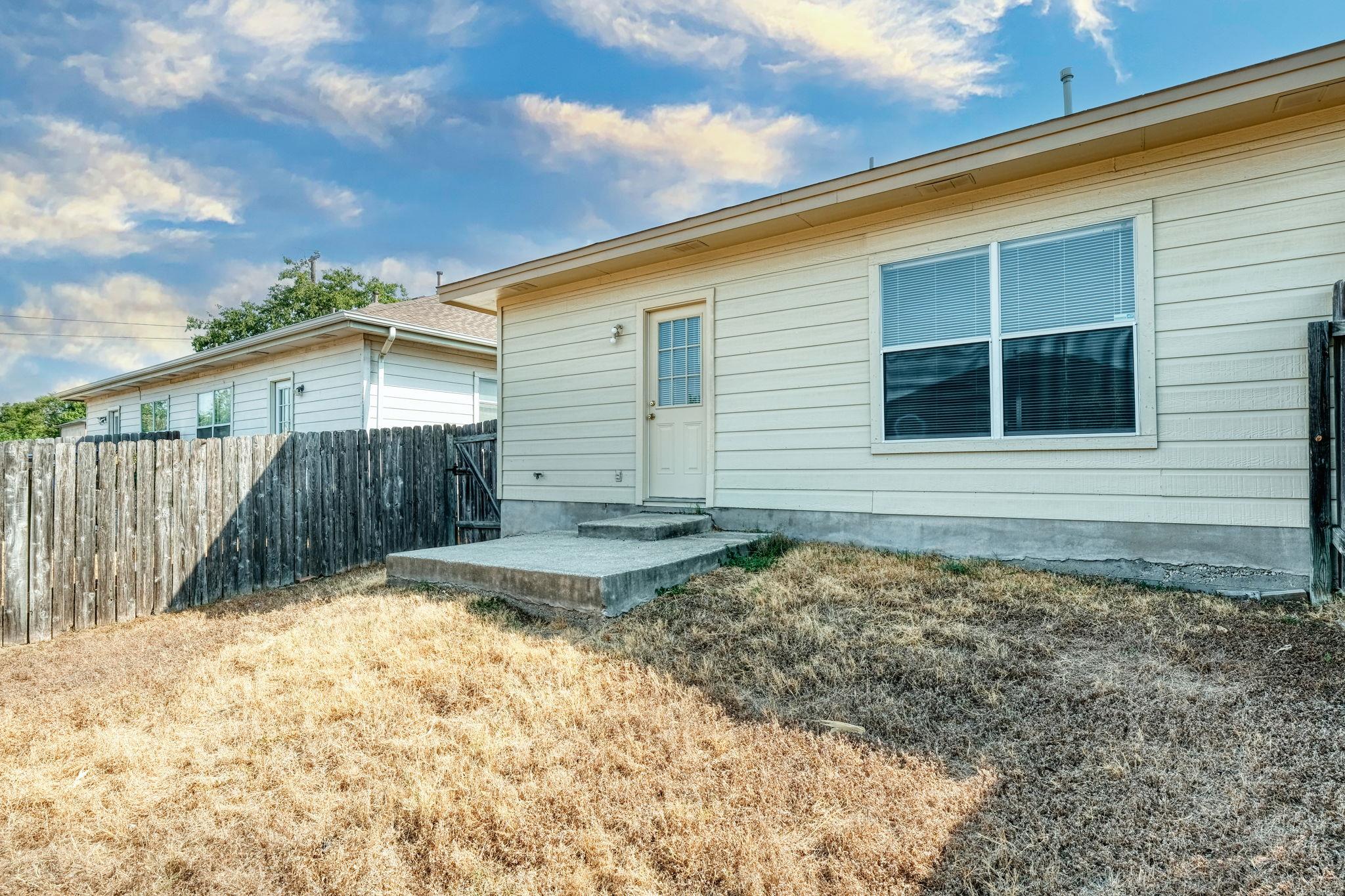 2802 Southampton Way #a Property Photo 12