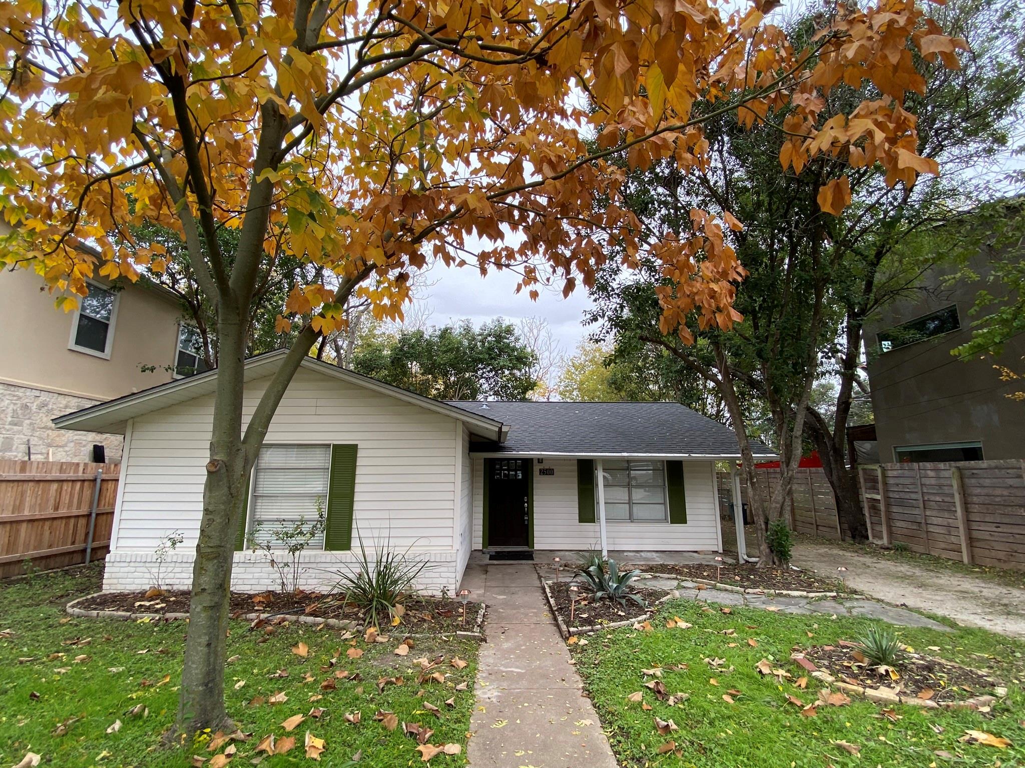 2500 Euclid Ave Property Photo