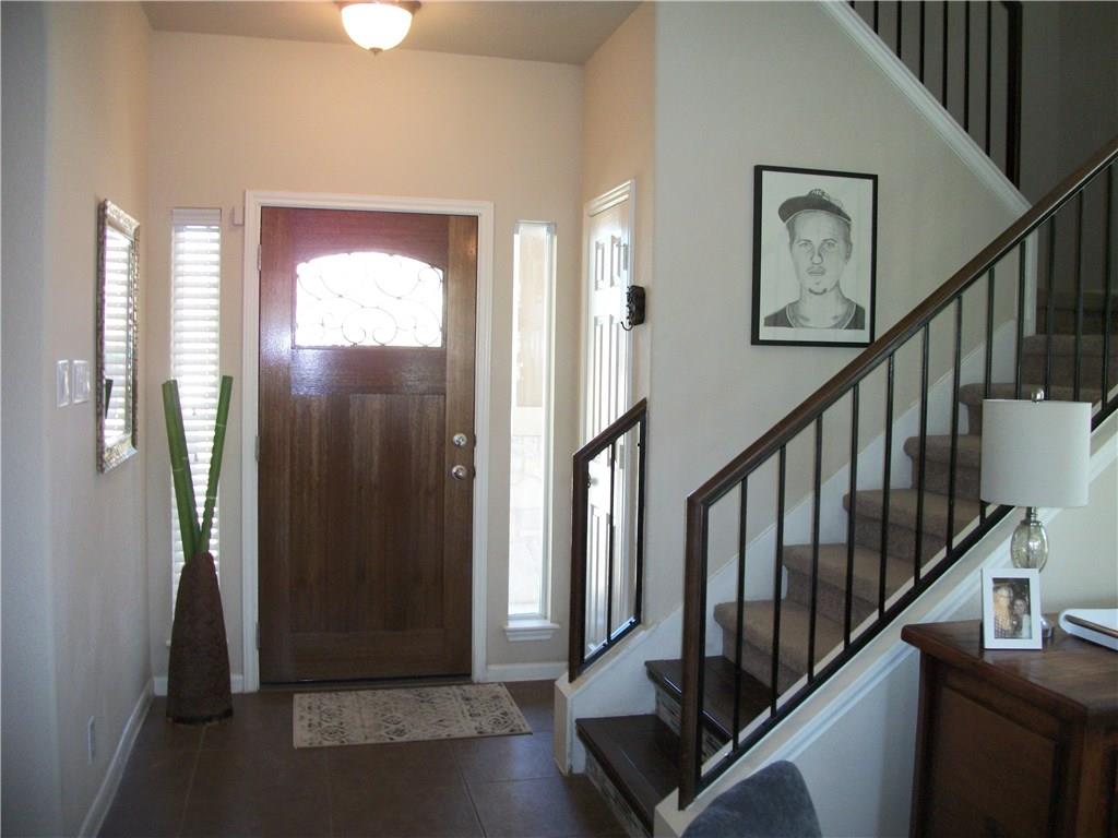 933 Heritage Springs Trl Property Photo 3