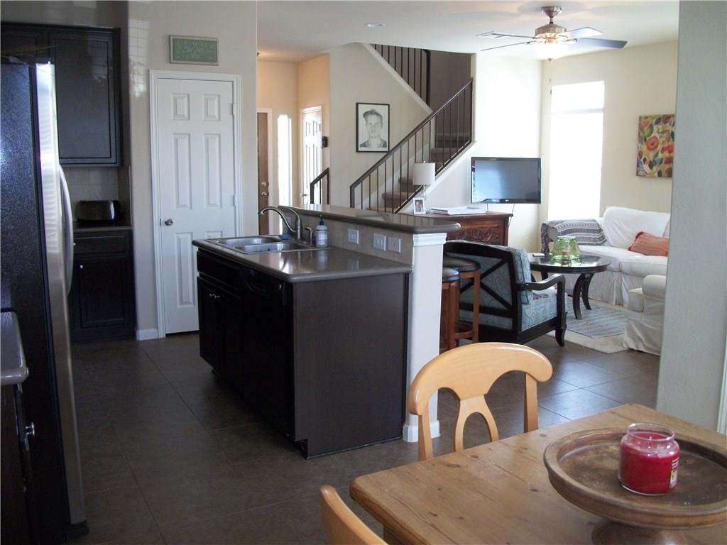 933 Heritage Springs Trl Property Photo 5