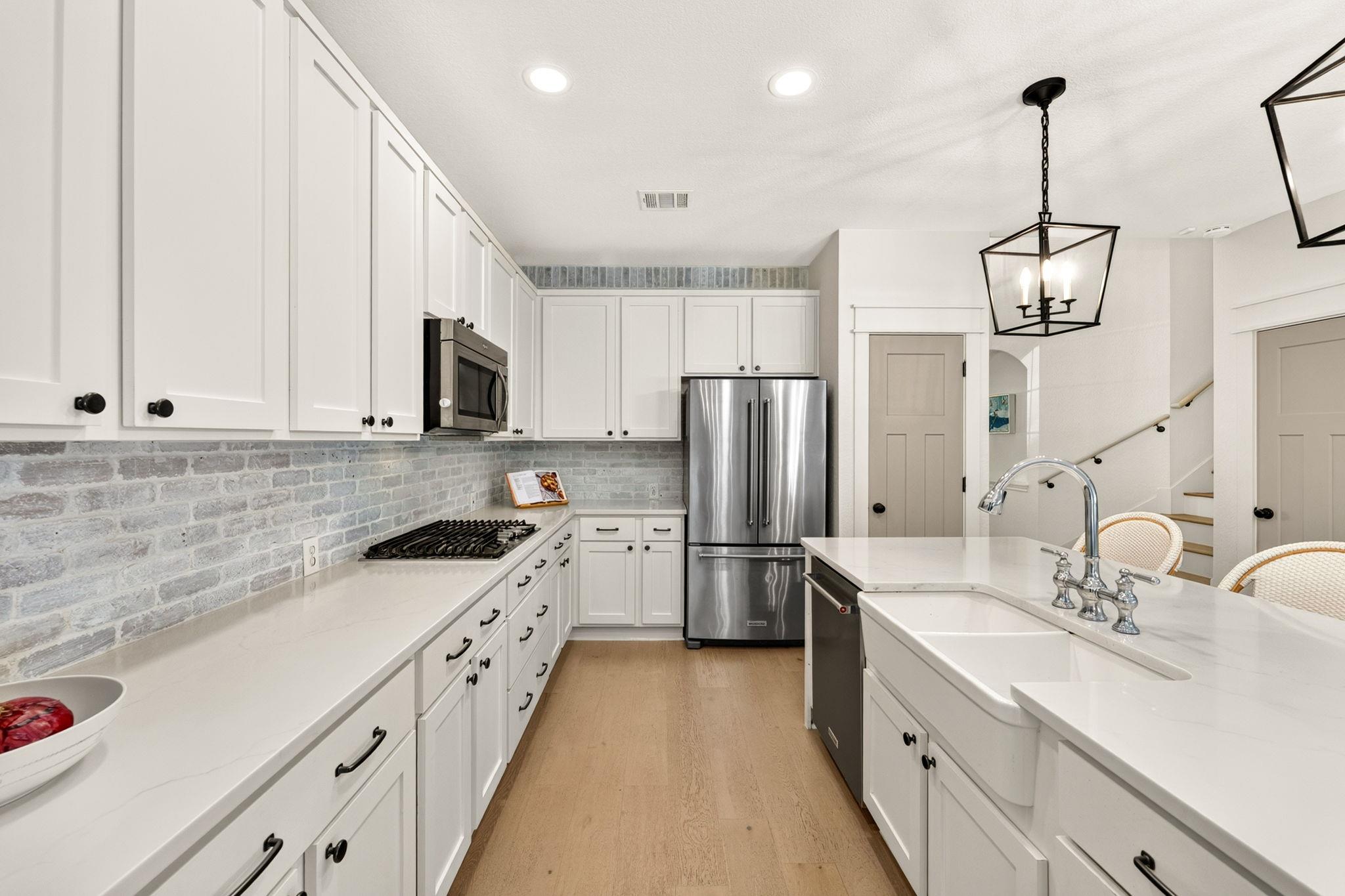 12816 Majestic Oaks Dr Property Photo 8