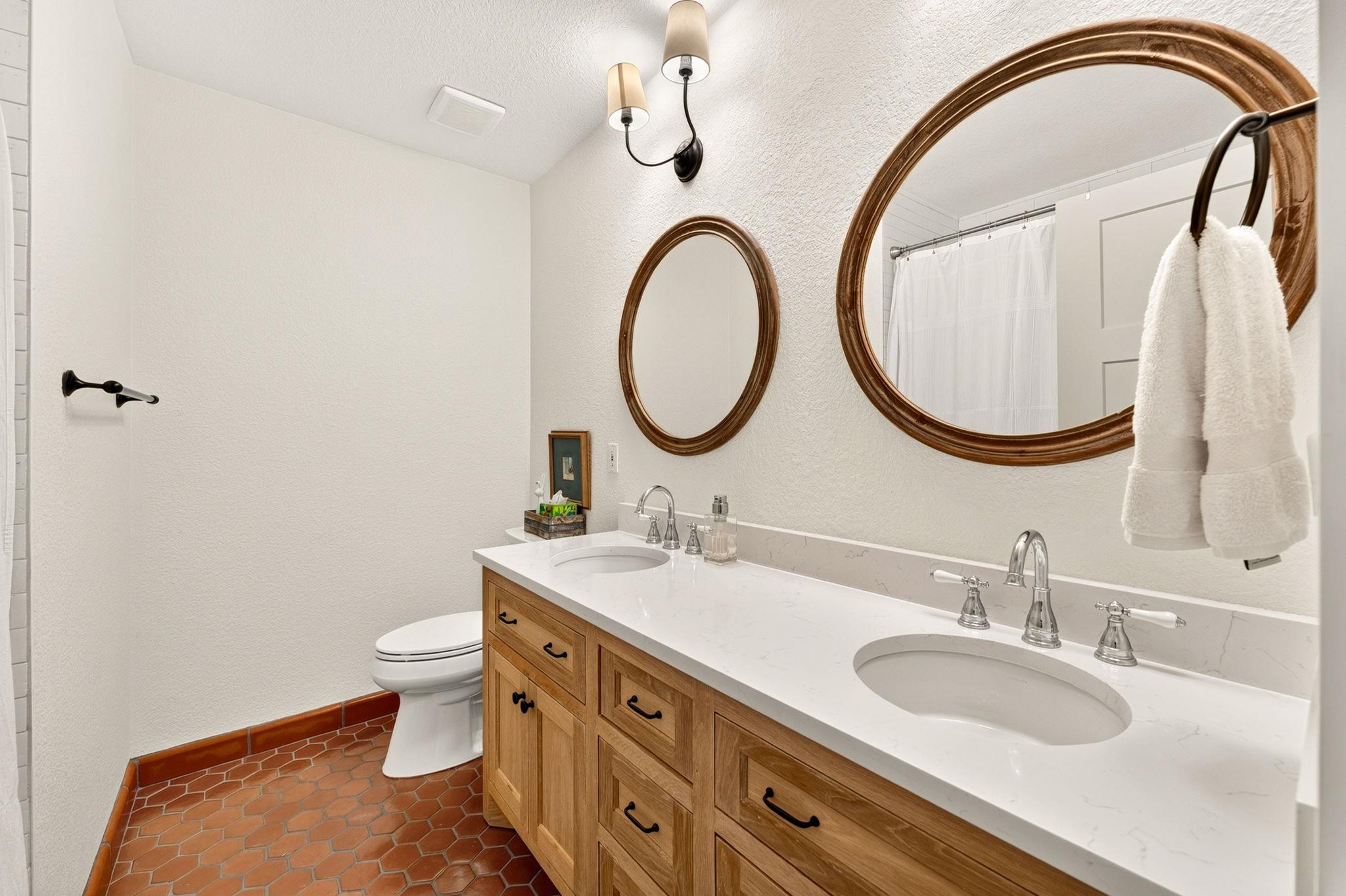 12816 Majestic Oaks Dr Property Photo 21