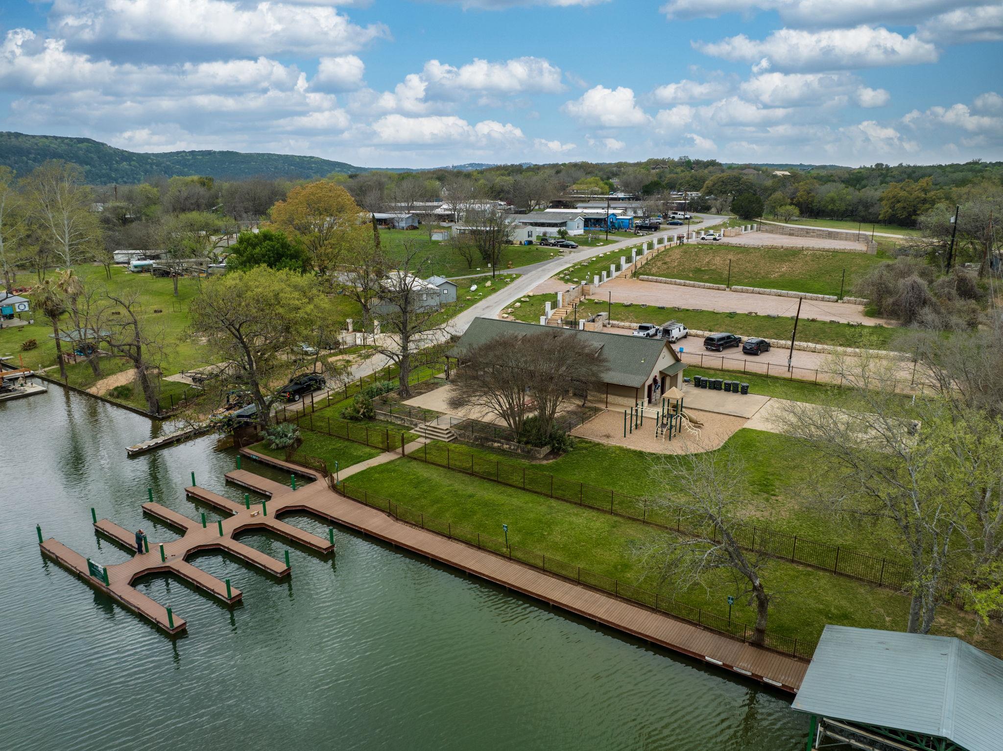 12816 Majestic Oaks Dr Property Photo 33