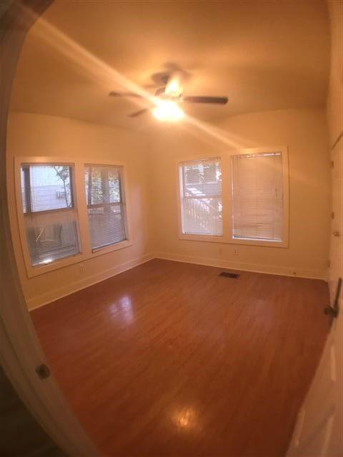 2710 Whitis Ave #b Property Photo 9