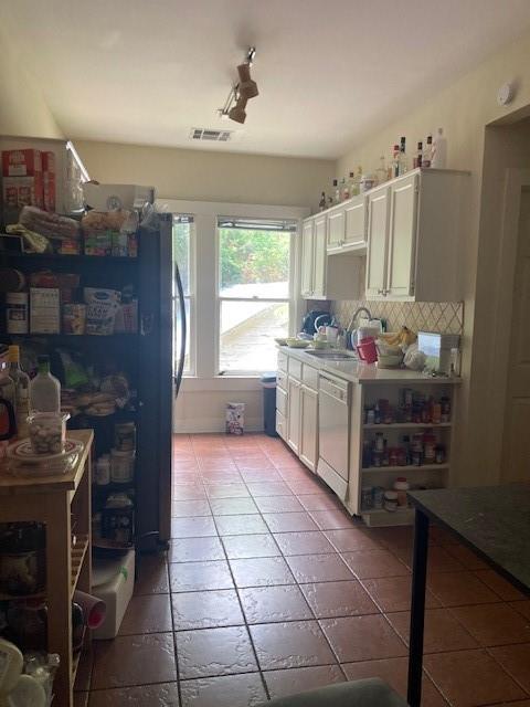 2710 Whitis Ave #b Property Photo 18