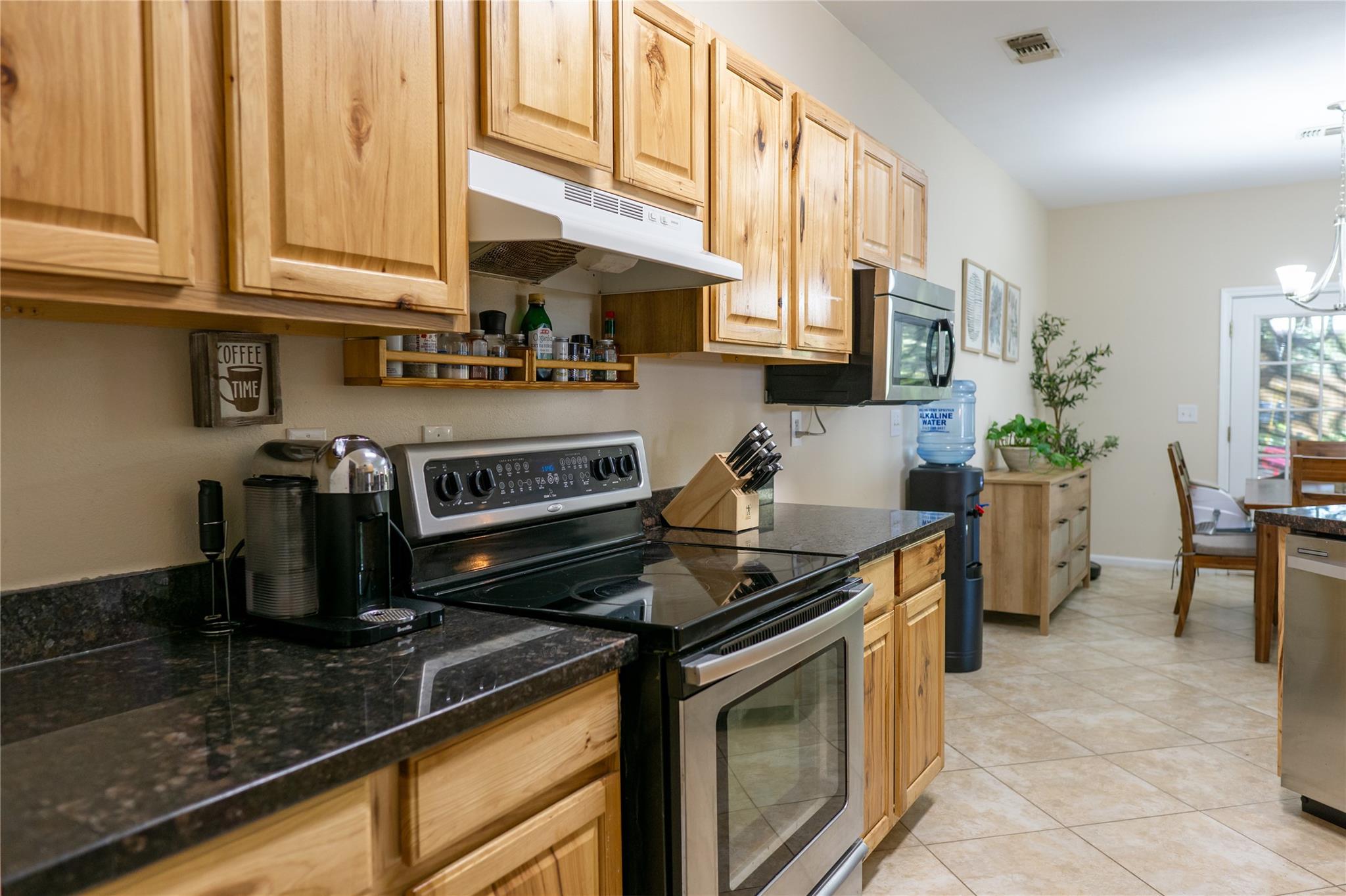 5705 Thunderbird St Property Photo 11
