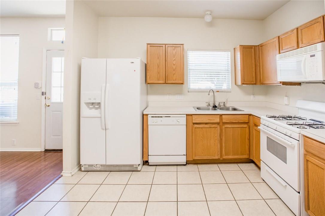 145 Michaelis St #a Property Photo 6