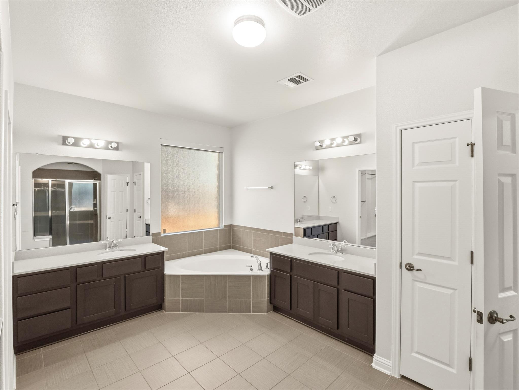 4201 Galiceno None Property Photo 10