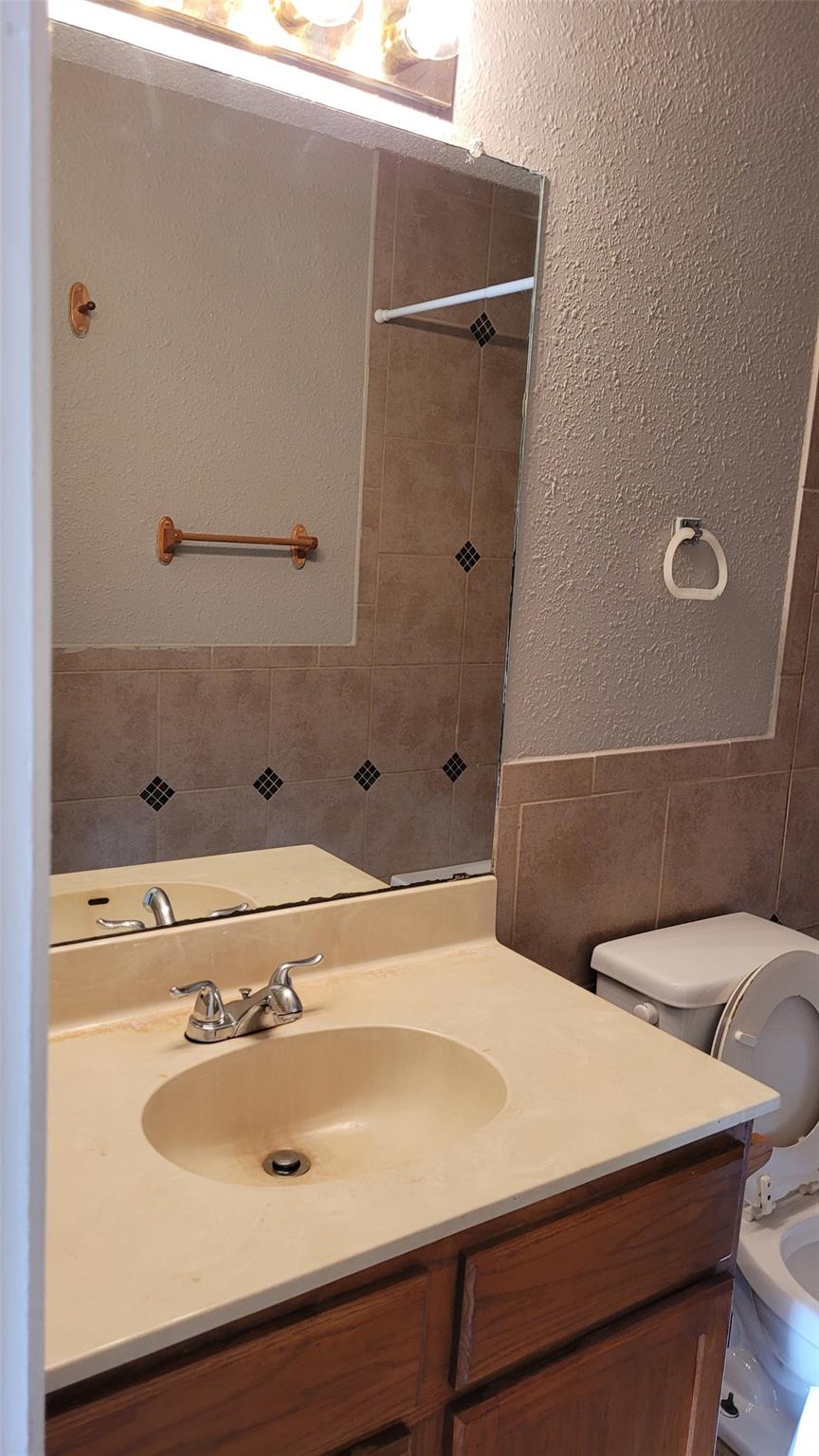 8804 Schick Rd #c Property Photo 22