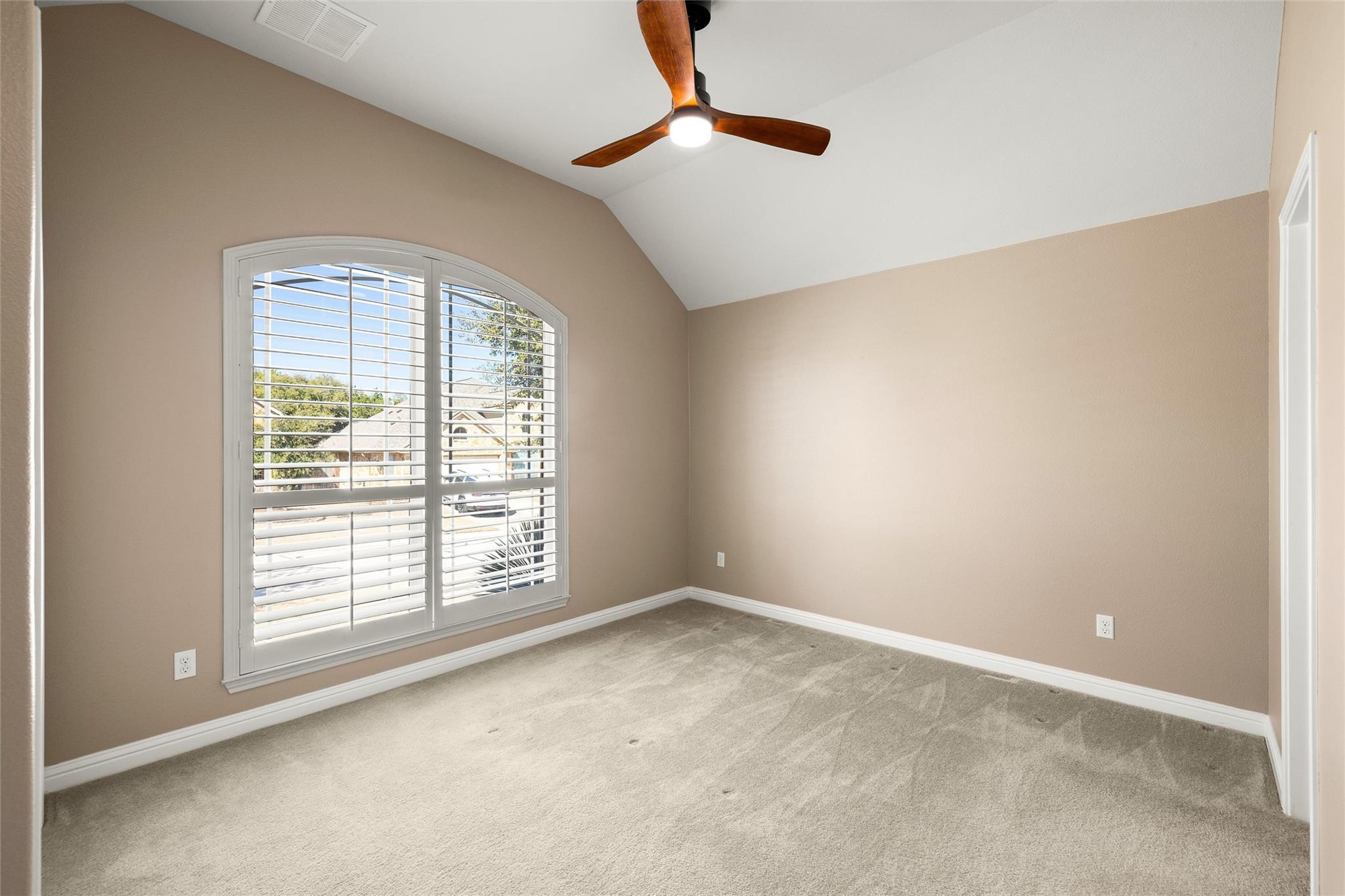 504 Wild Rose Dr Property Photo 27
