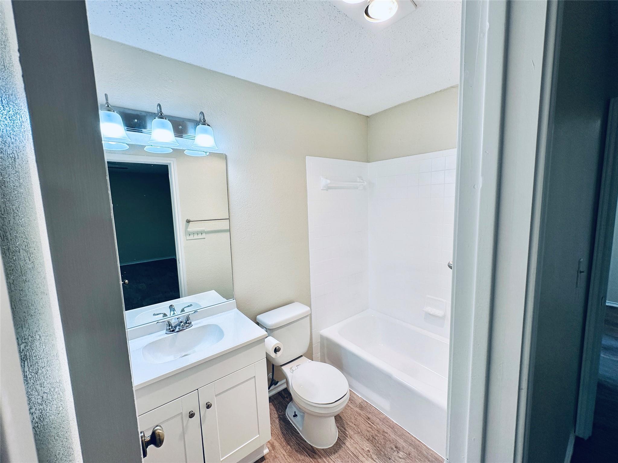 379 Fantail Loop #b Property Photo 30