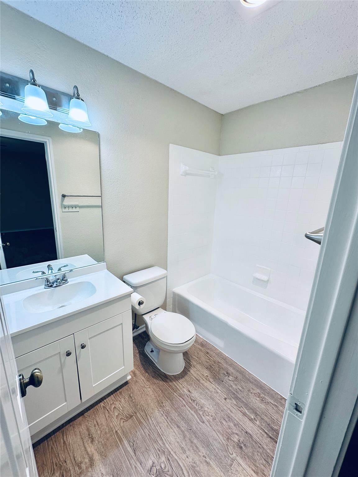379 Fantail Loop #b Property Photo 31