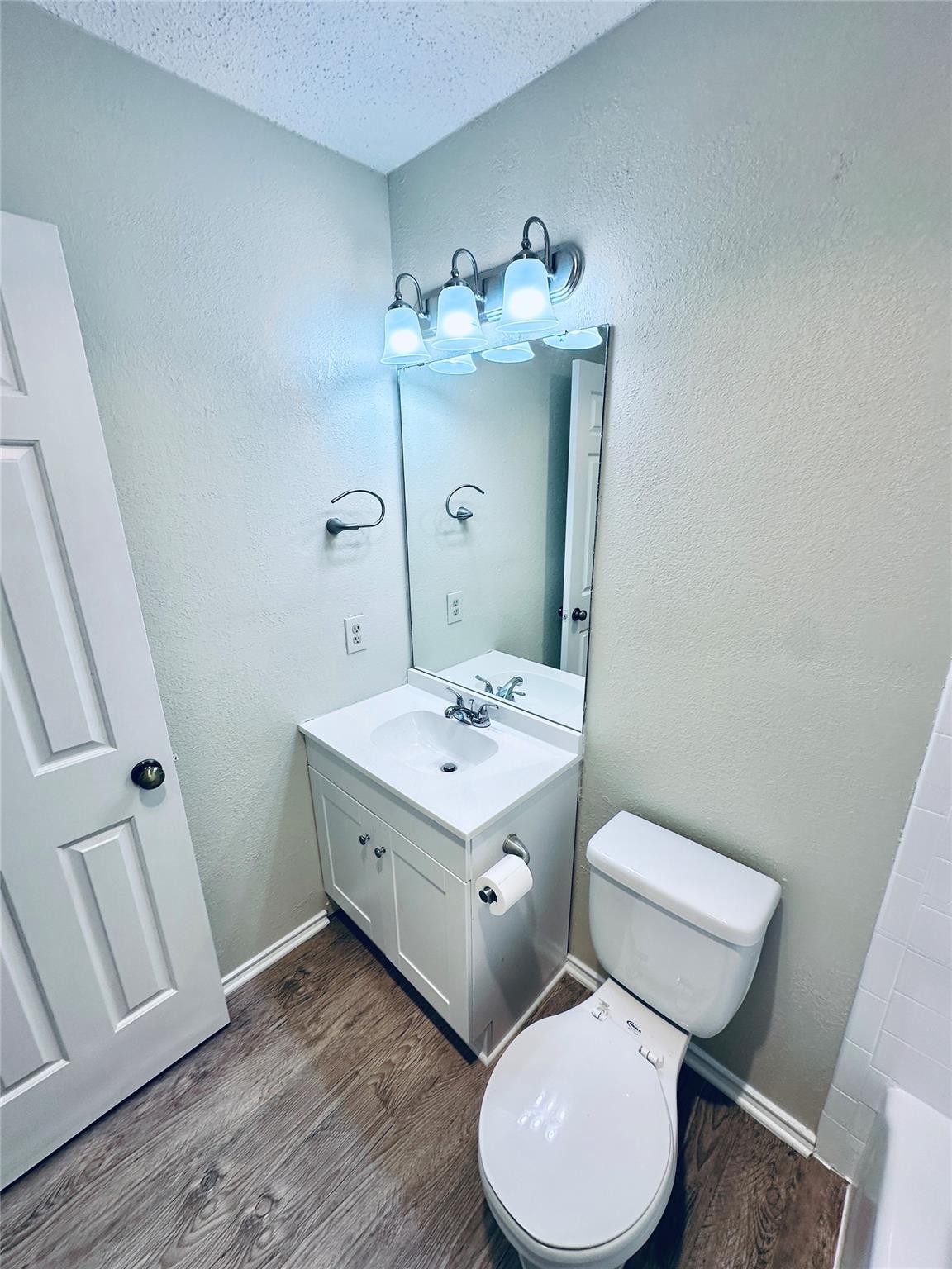 379 Fantail Loop #b Property Photo 32