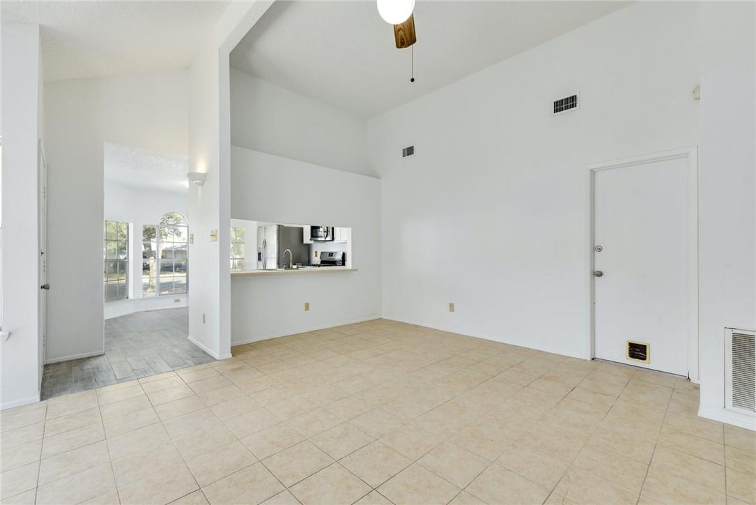 16803 Pocono Dr Property Photo 9