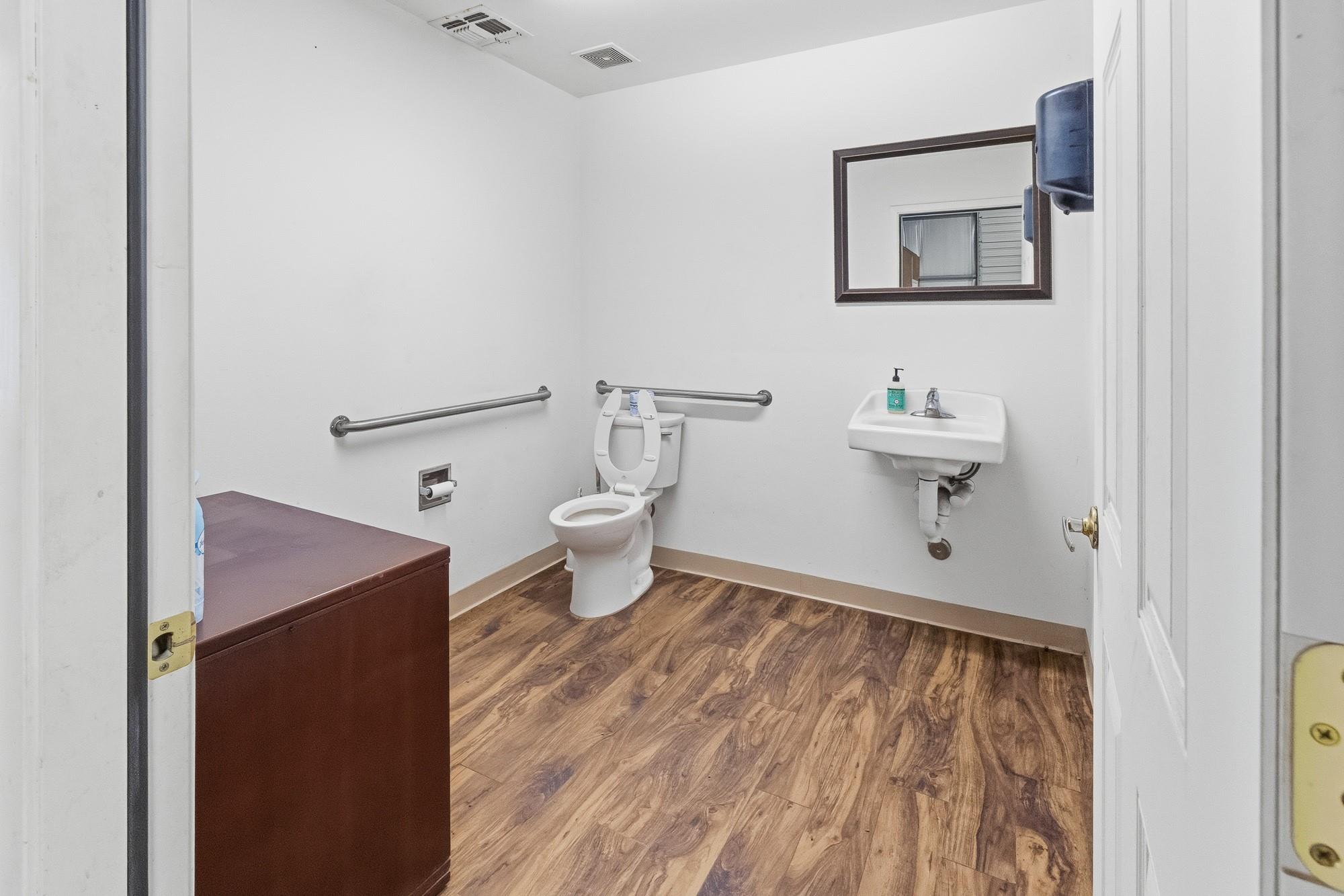 945 Huser Blvd Property Photo 26