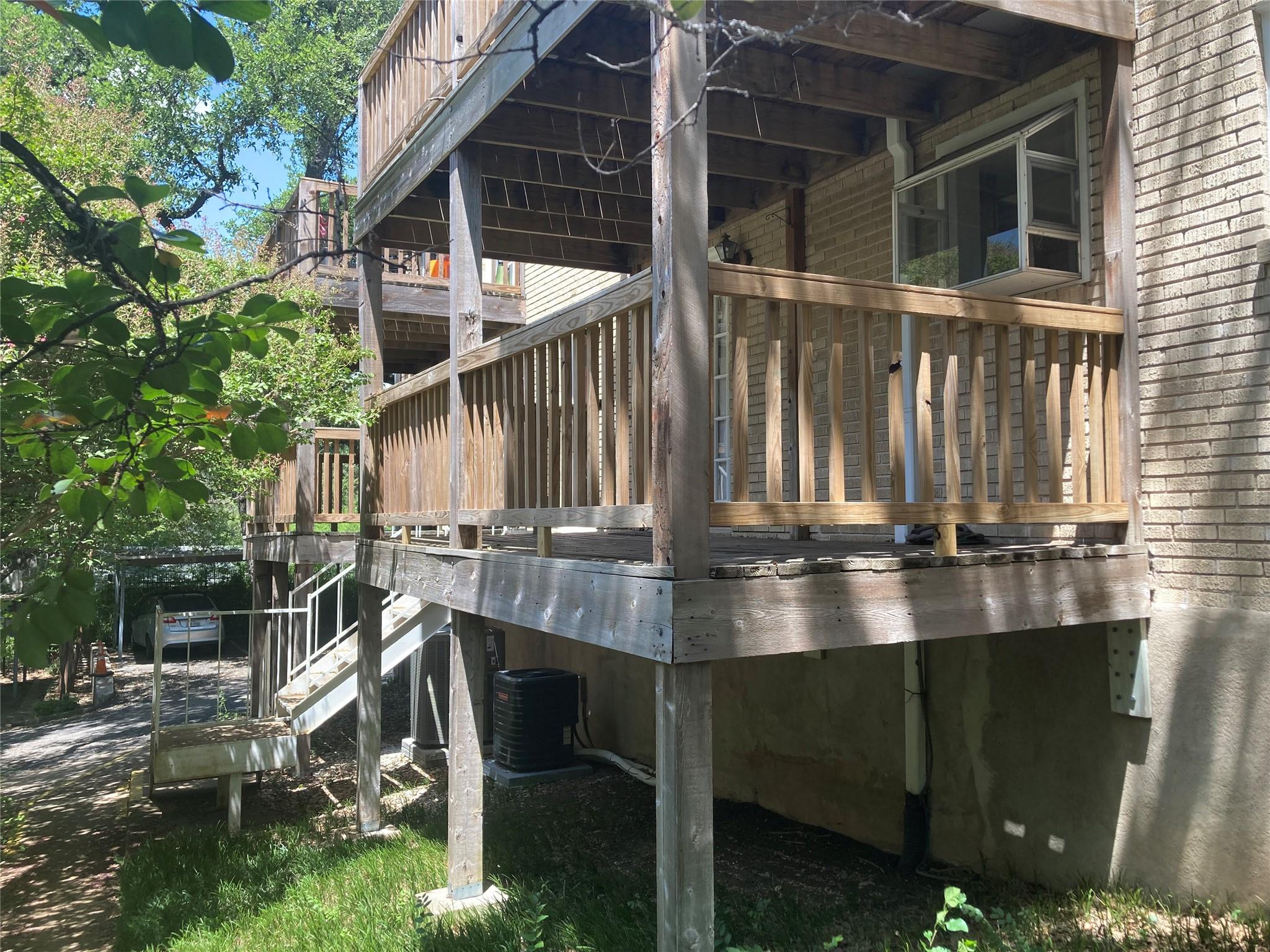 912 E 32nd St. St E #101 Property Photo 3