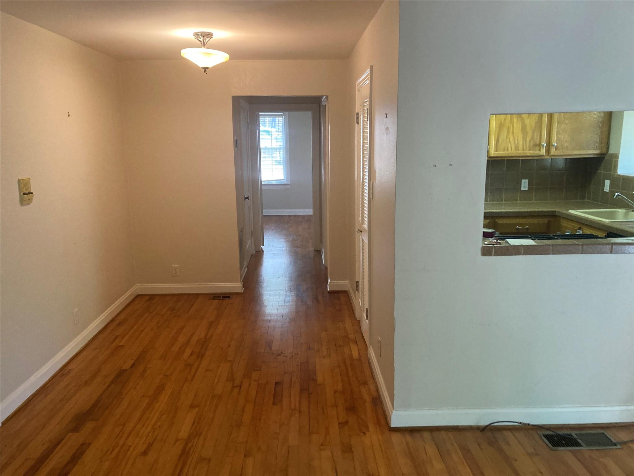 912 E 32nd St. St E #101 Property Photo 5