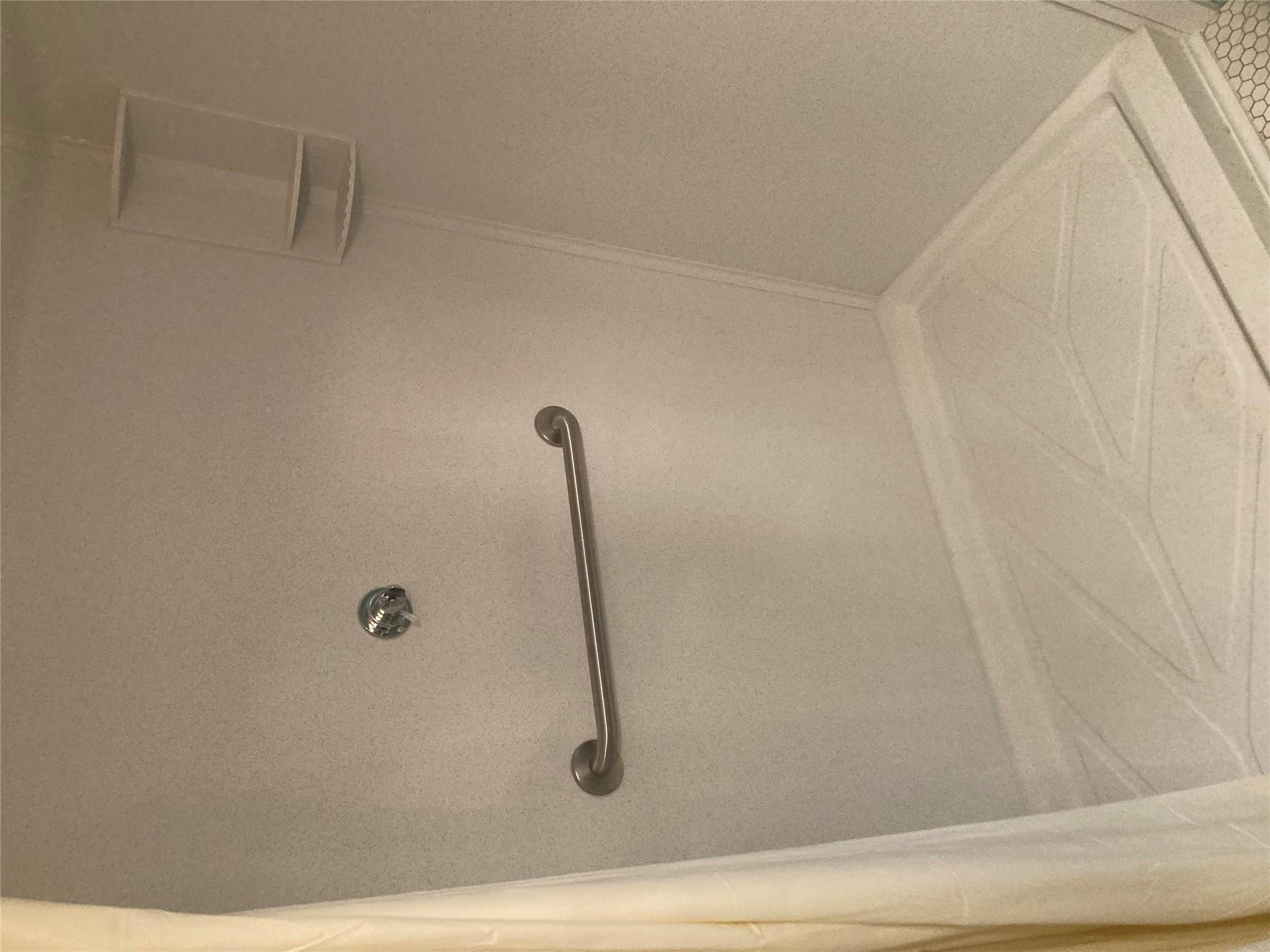 912 E 32nd St. St E #101 Property Photo 15