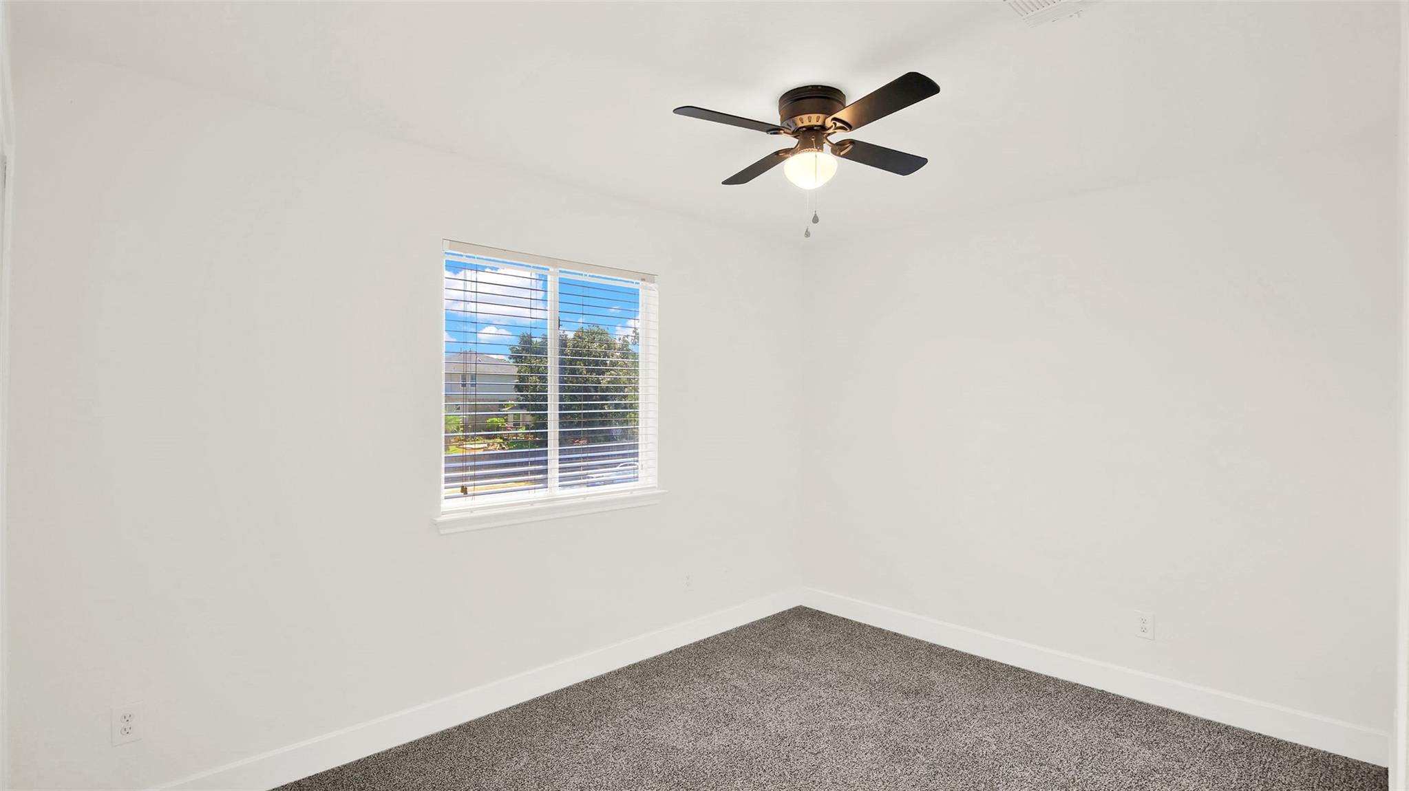 641 Fort Thomas Pl Property Photo 12
