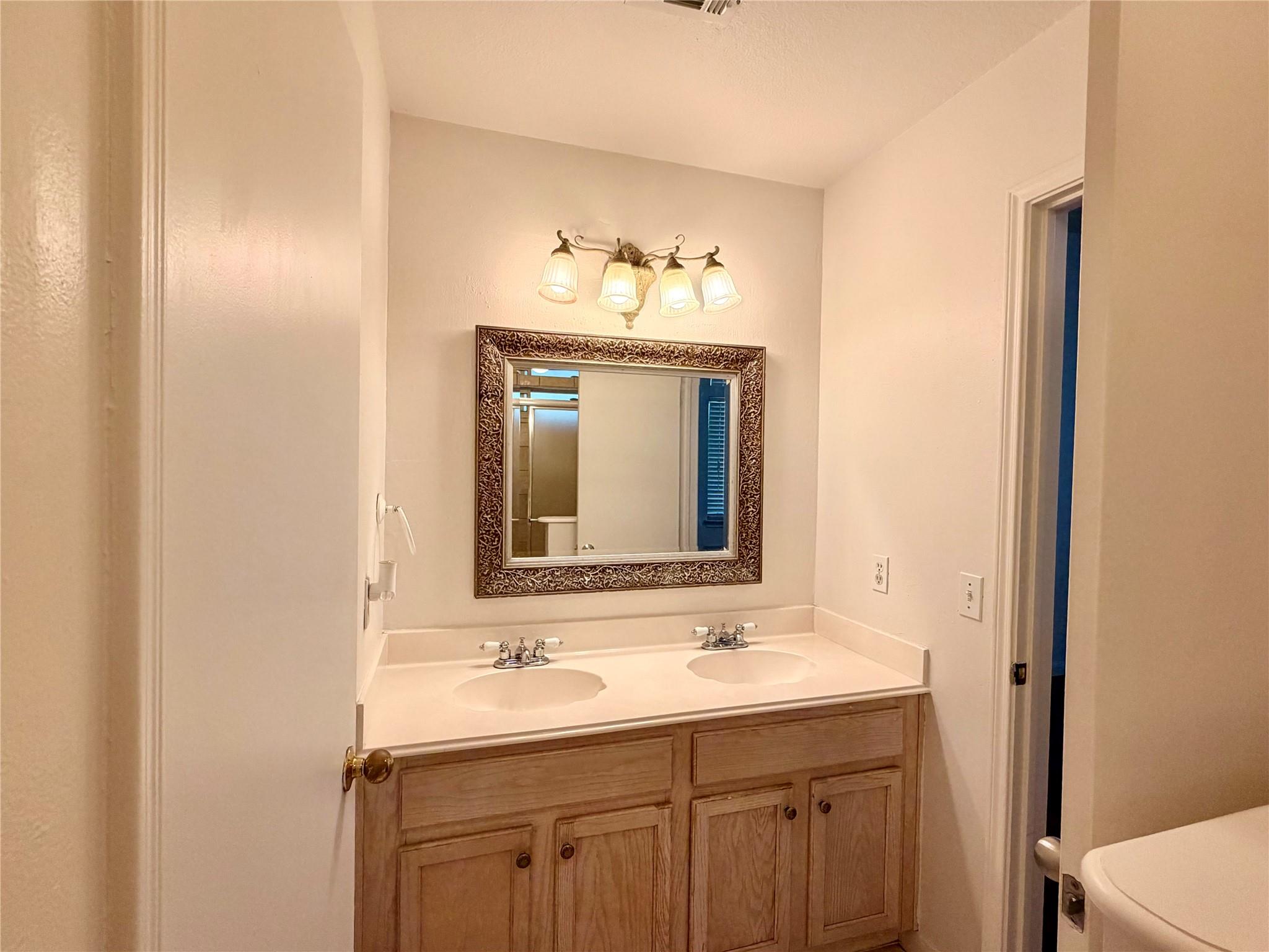 2202 Corbin Way Property Photo 7