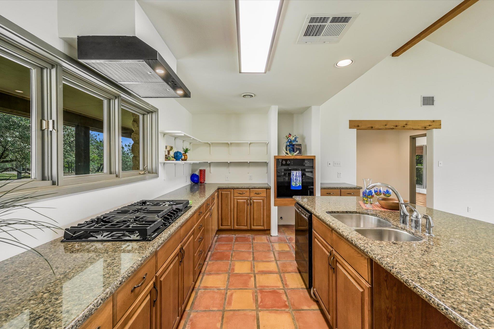 104 Sendero Arbolado None Property Photo 9