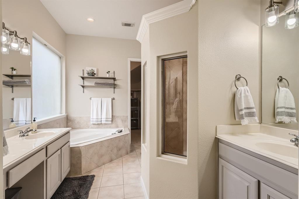 6517 Walebridge Ln Property Photo 19